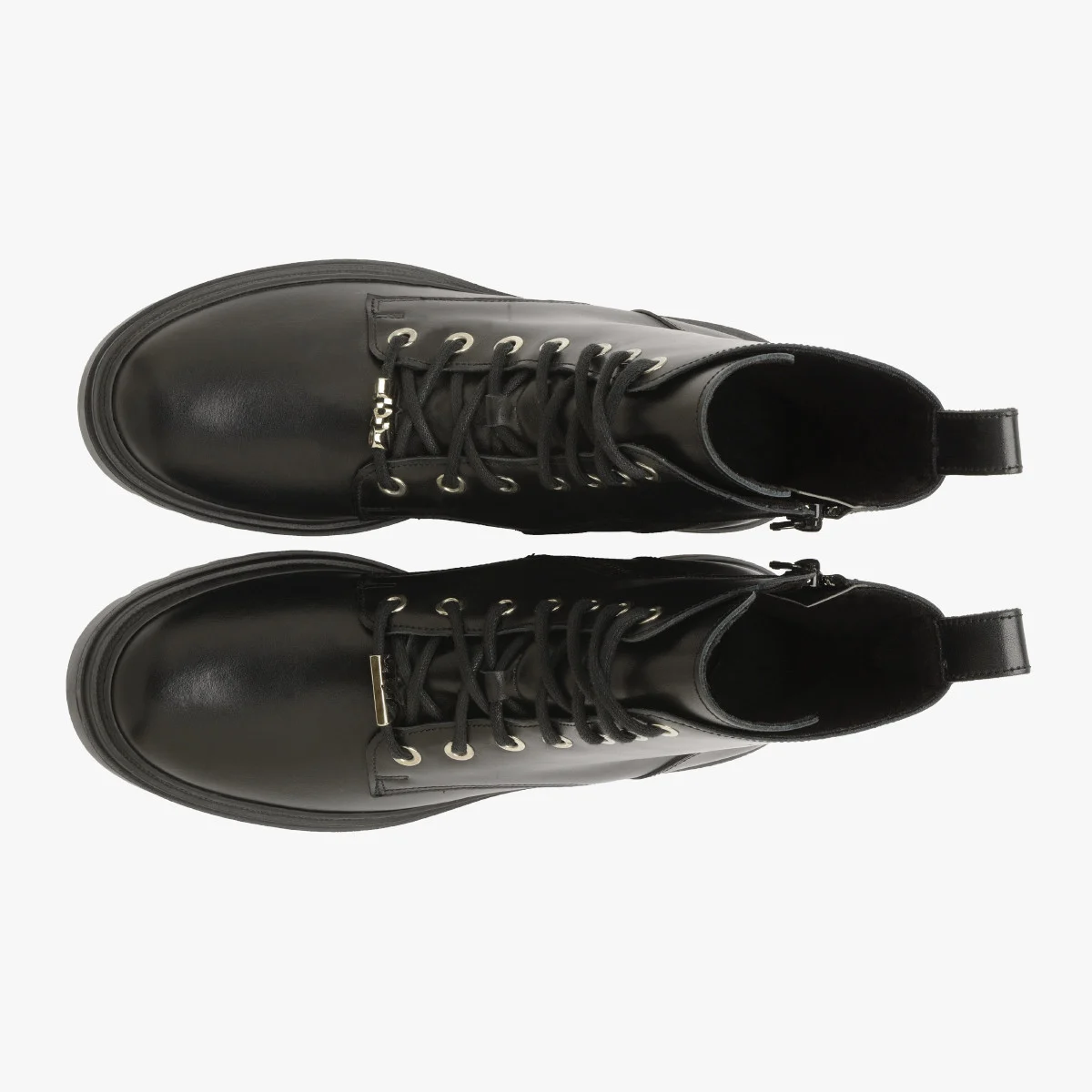 Czarne trzewiki workery na grubej podeszwie