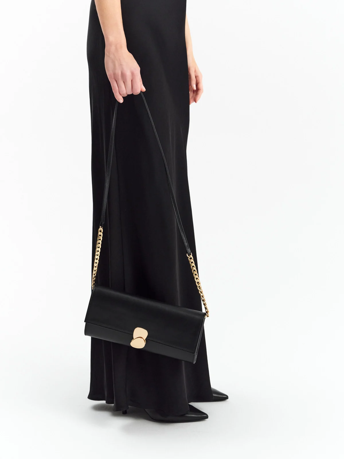 Czarne czółenka na szpilce