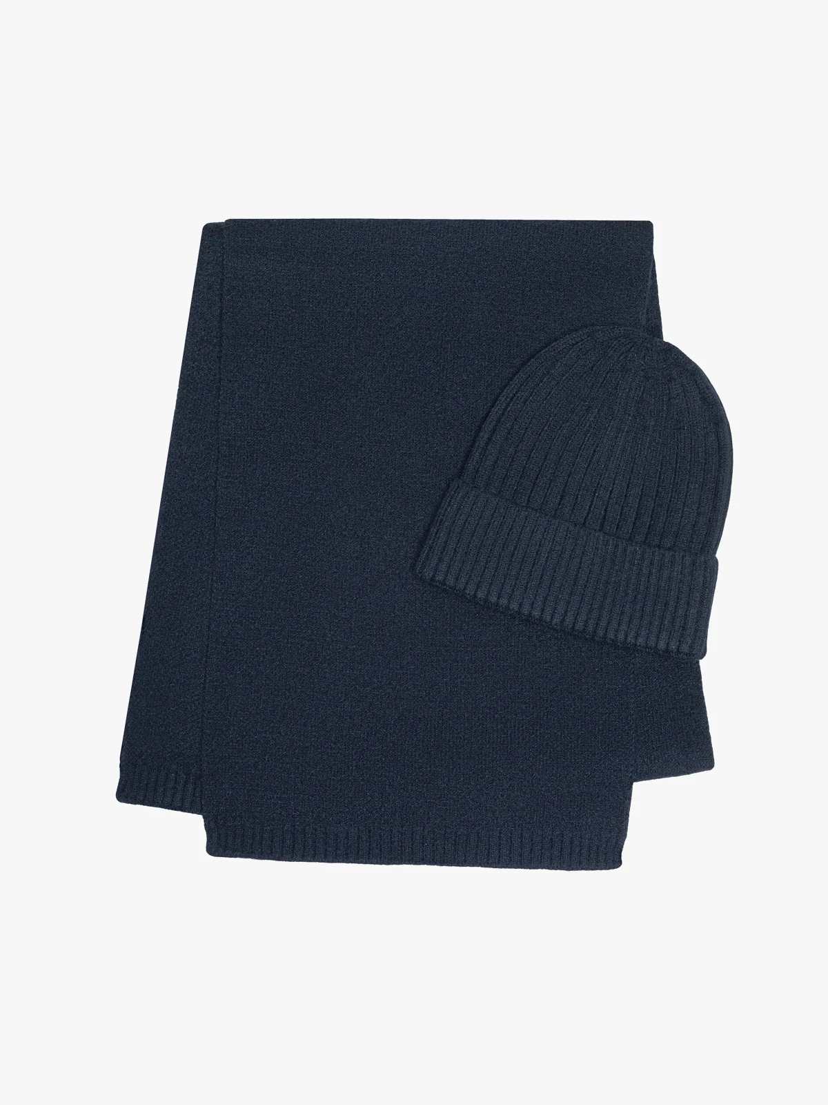 Granatowa czapka oraz szalik wykonane z tkaniny z domieszką wełny