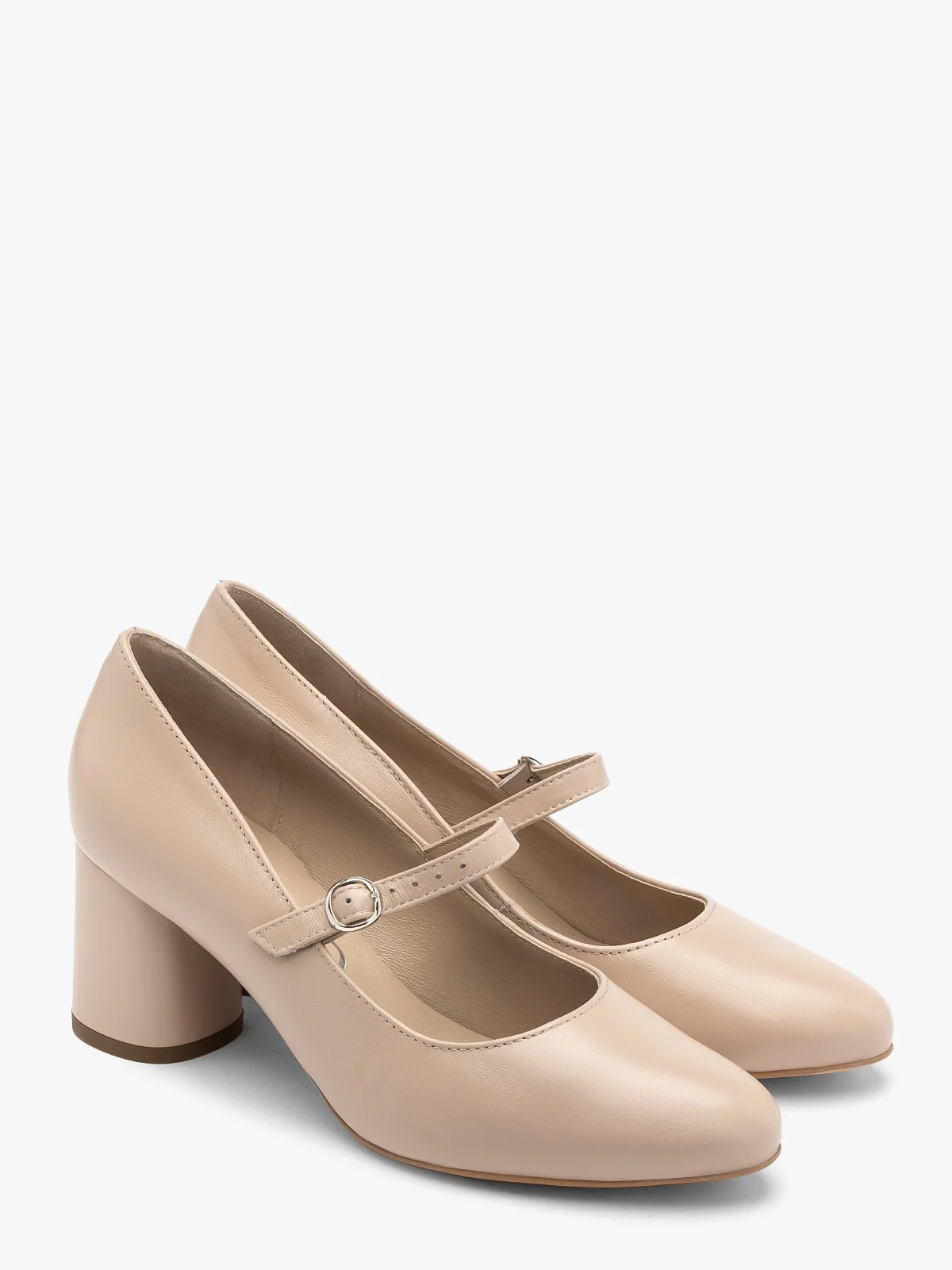 Beżowe czółenko z ozdobnym paskiem