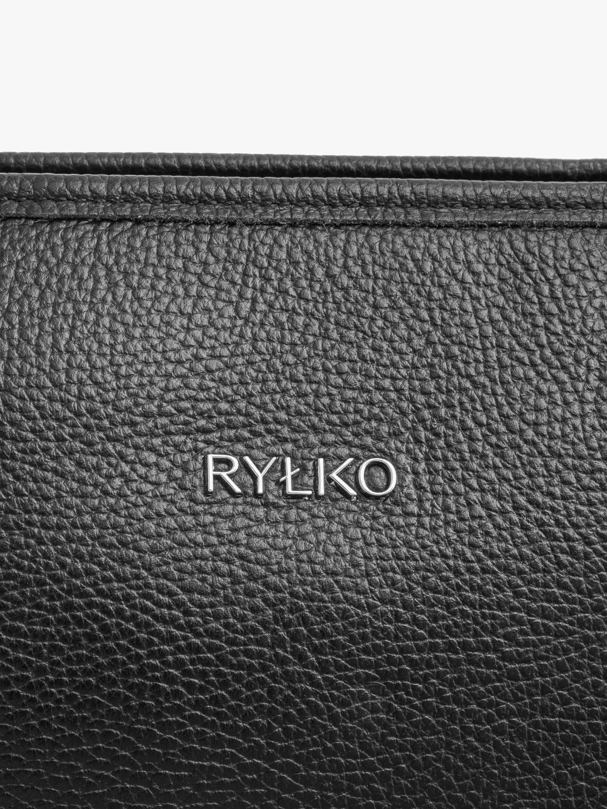 Elegancka, pakowna torebka damska na ramię w czarnym kolorze