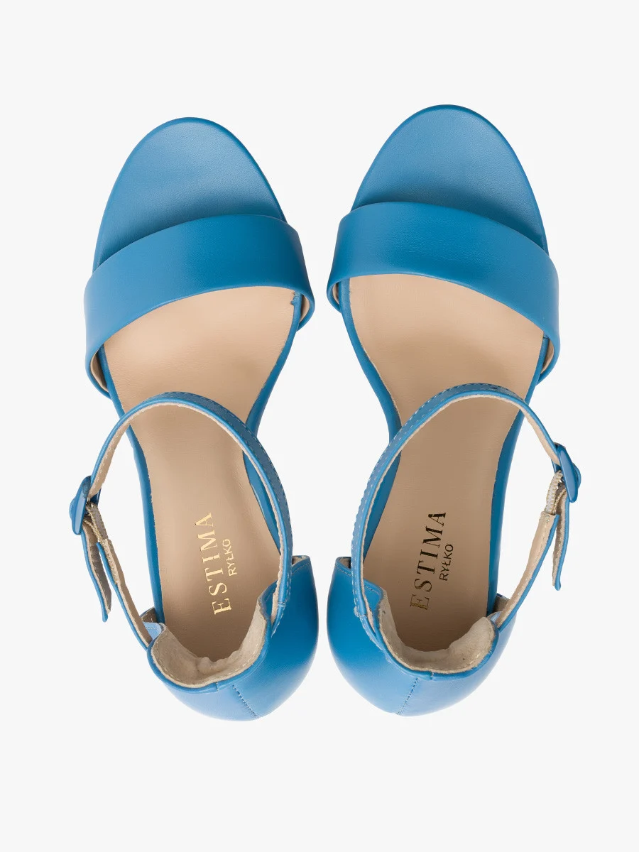 Niebieskie sandały na wysokiej szpilce