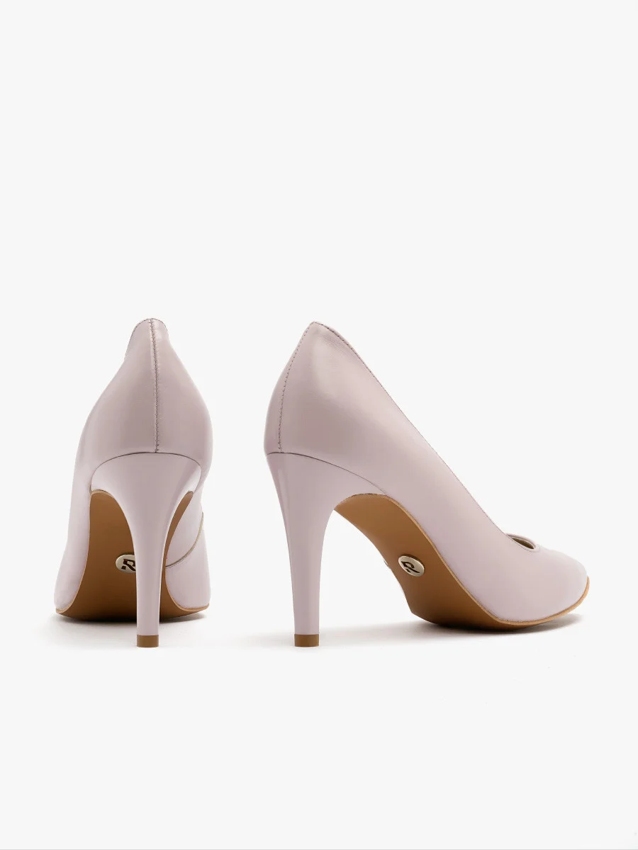 Liliowe czółenka na lakierowanej szpilce