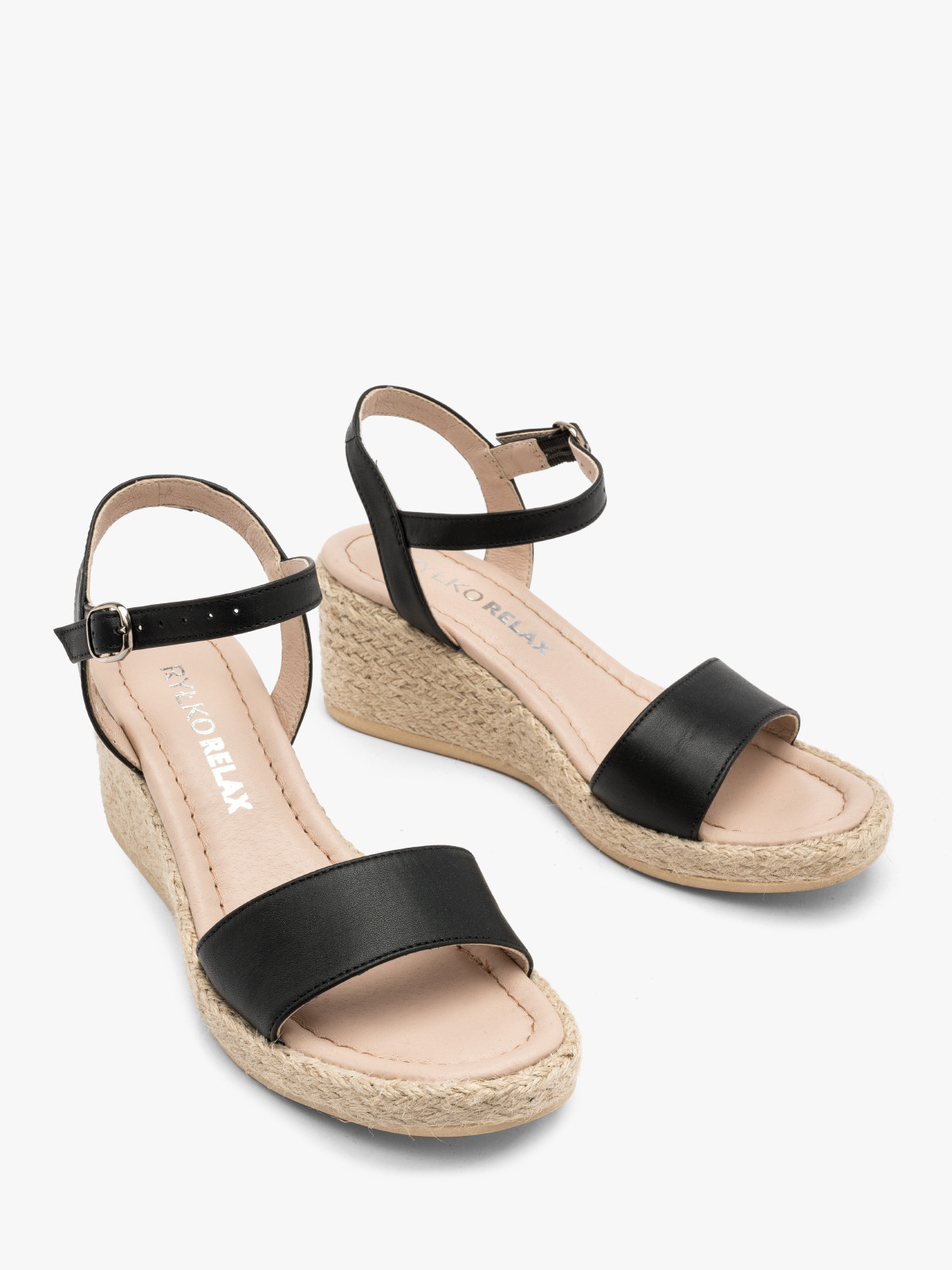 Czarne sandały na ozdobnej platformie