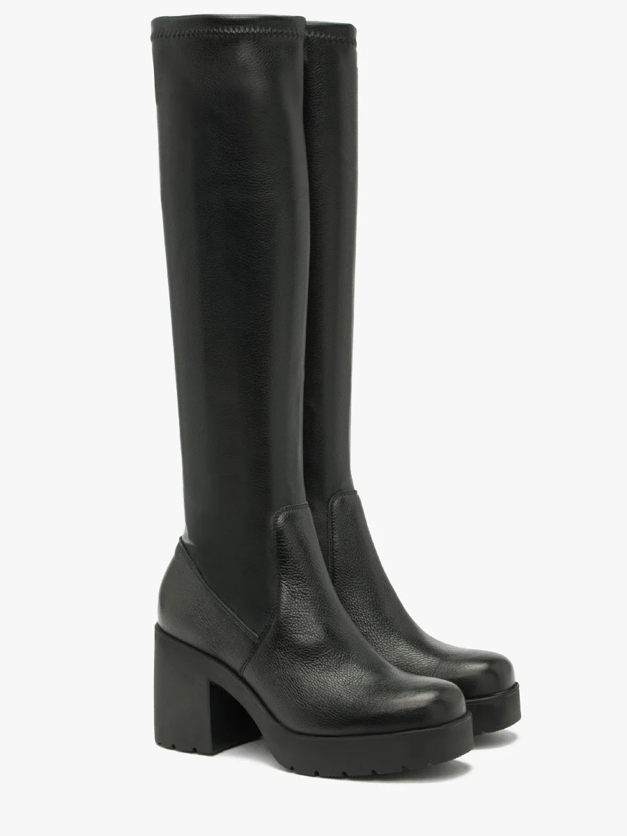 Czarne kozaki z elastyczną wąską cholewką