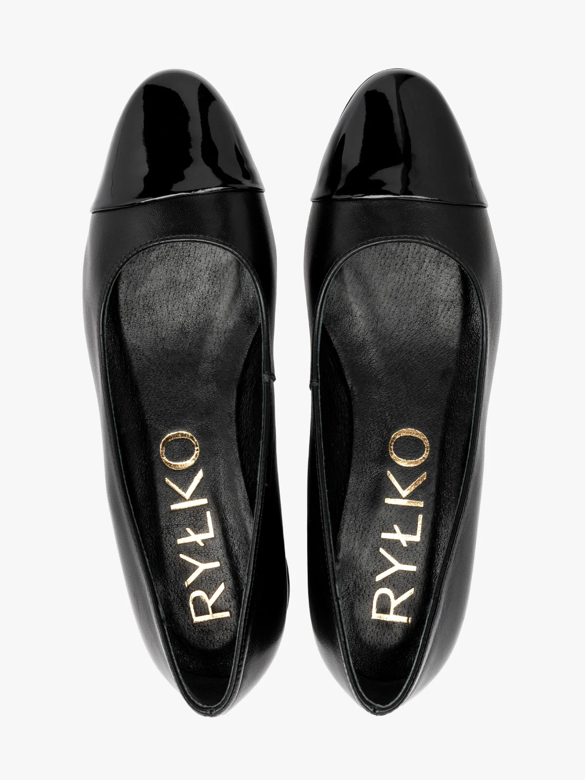 Czarne czółenka damskie na niskim klocku