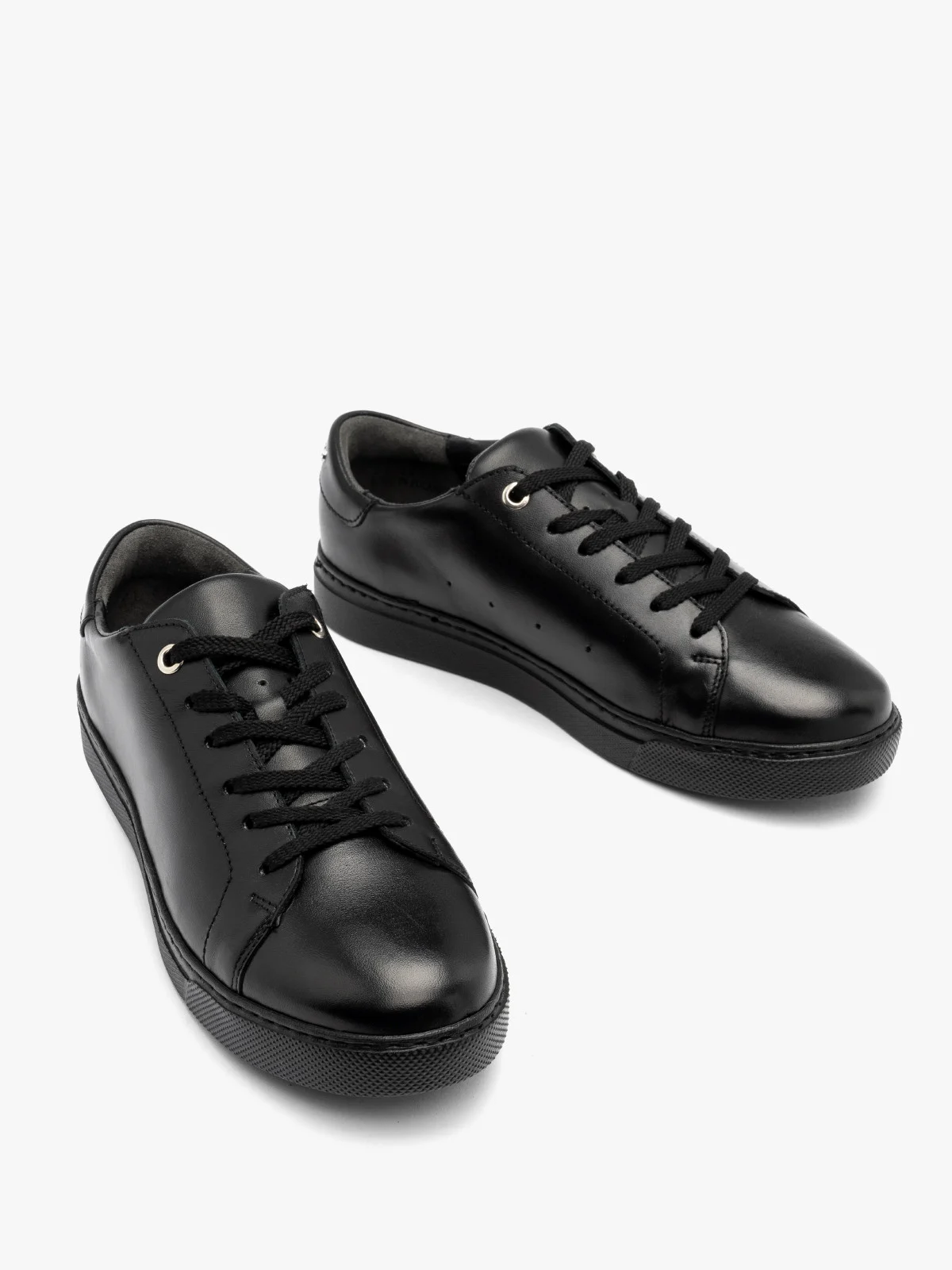 Sportowe półbuty damskie w czarnym kolorze