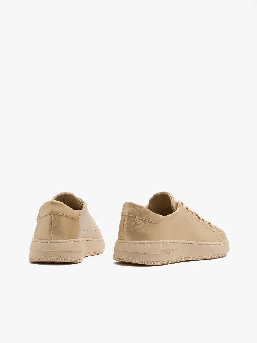 Złote półbuty sportowe