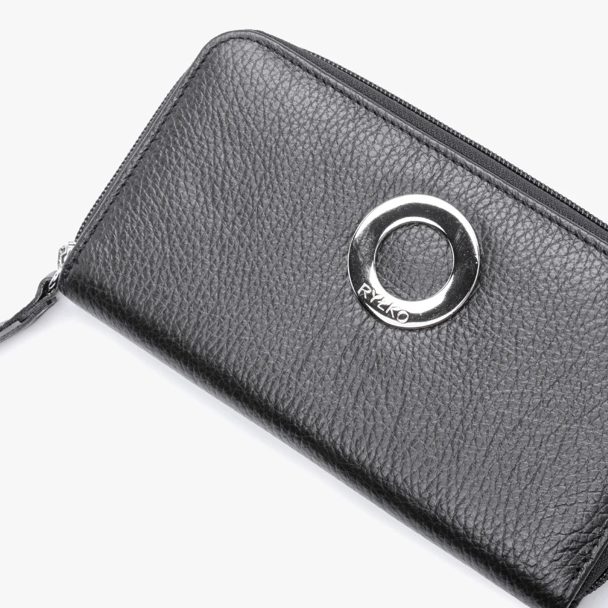 Czarny portfel damski na zamek