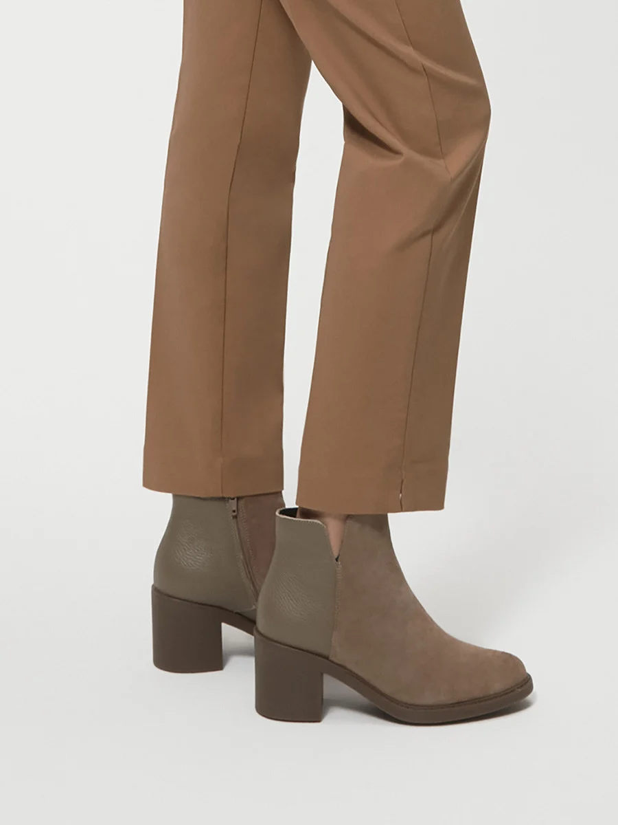 Beżowe botki z łączonych skór