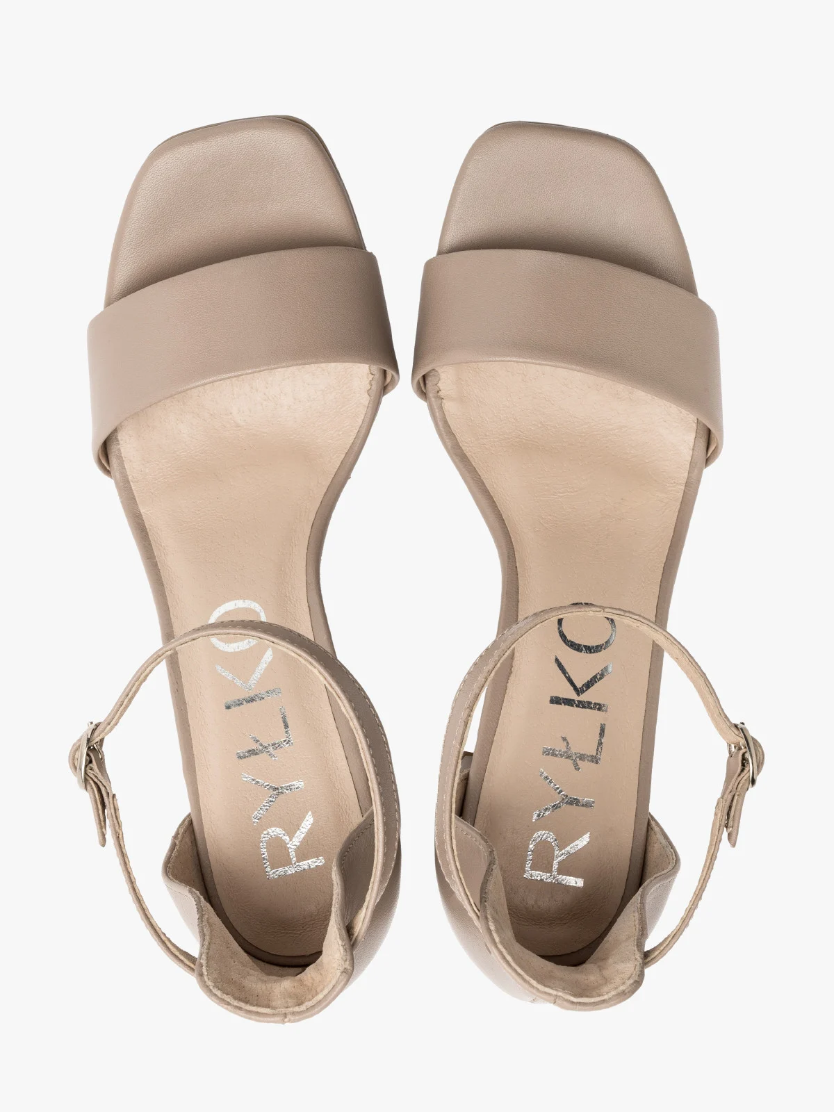 Beżowe sandały na słupku