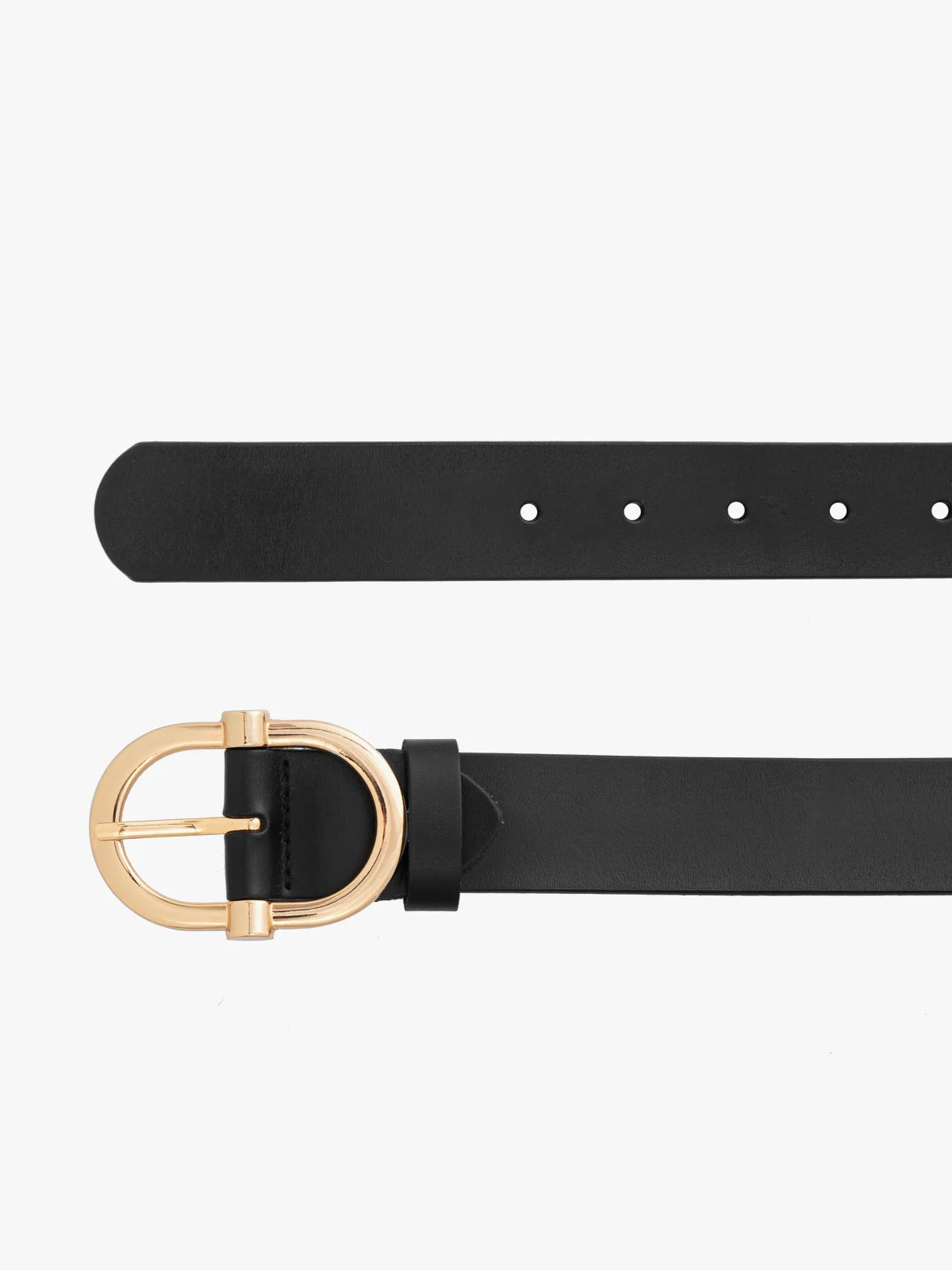 Czarny skórzany pasek ze złotą klamrą