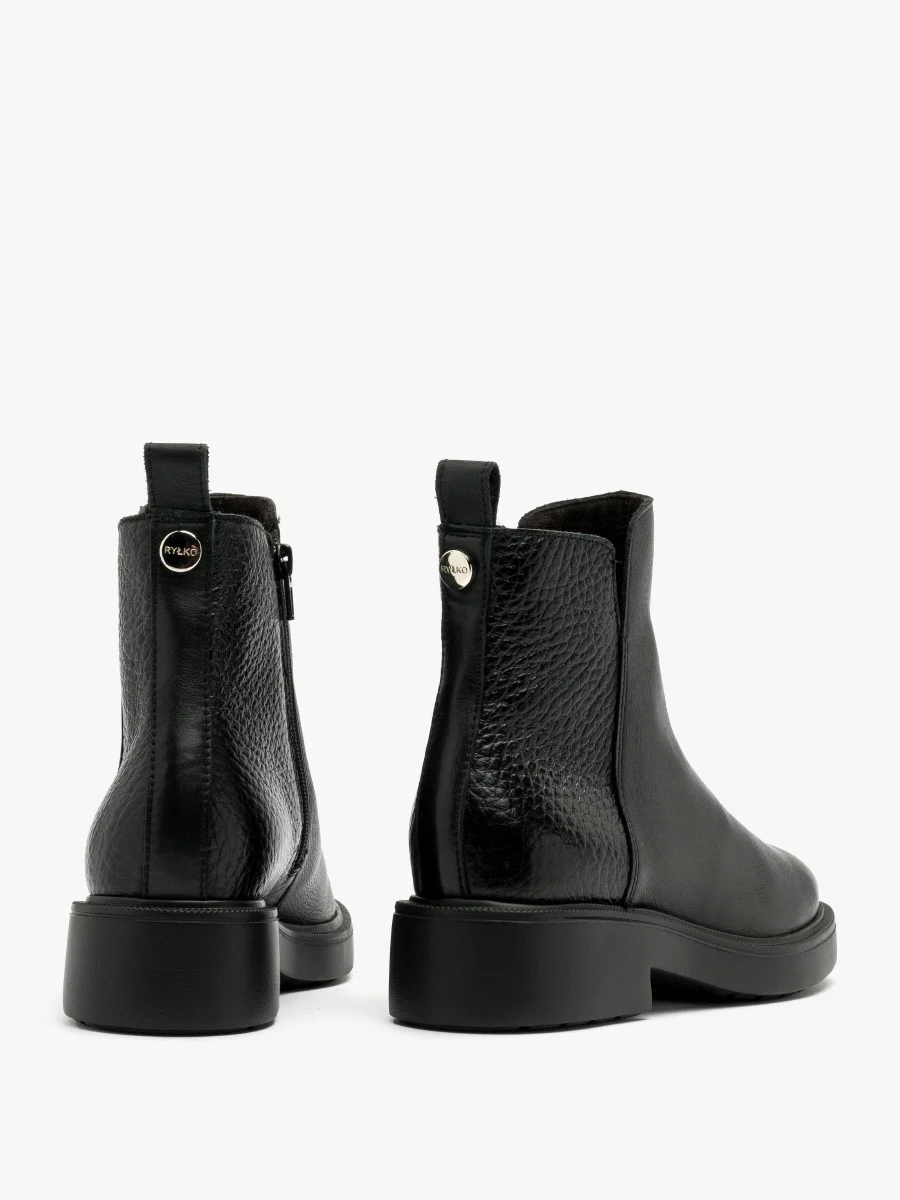 Czarne botki z łączonych skór