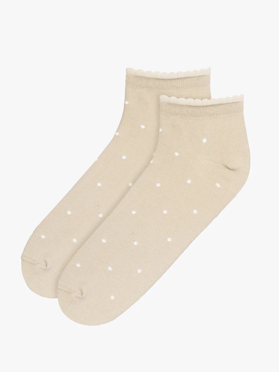 Beżowe, bawełniane skarpety w białe kropki