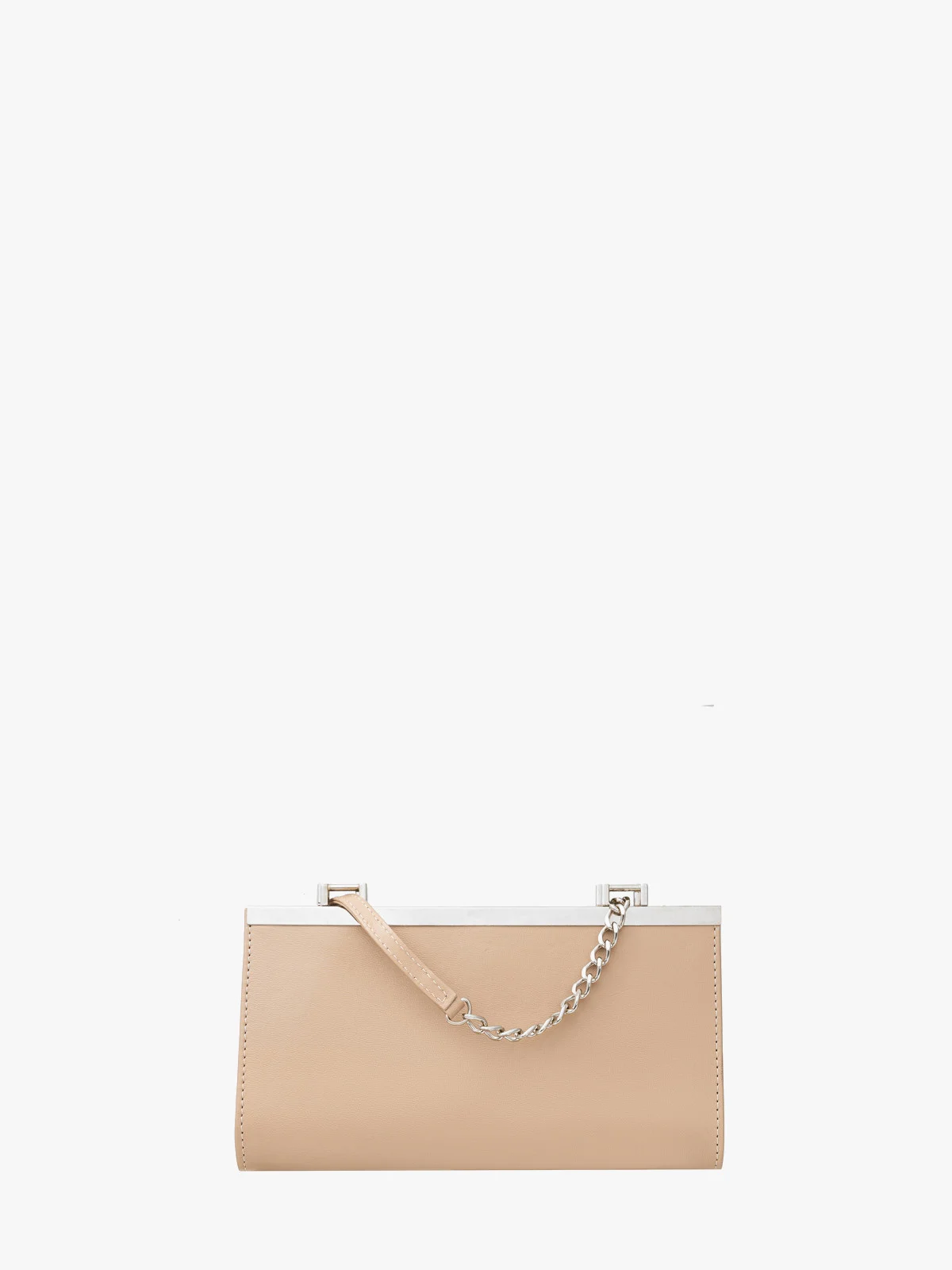 Mała beżowa torebka damska na srebrnym łańcuszku