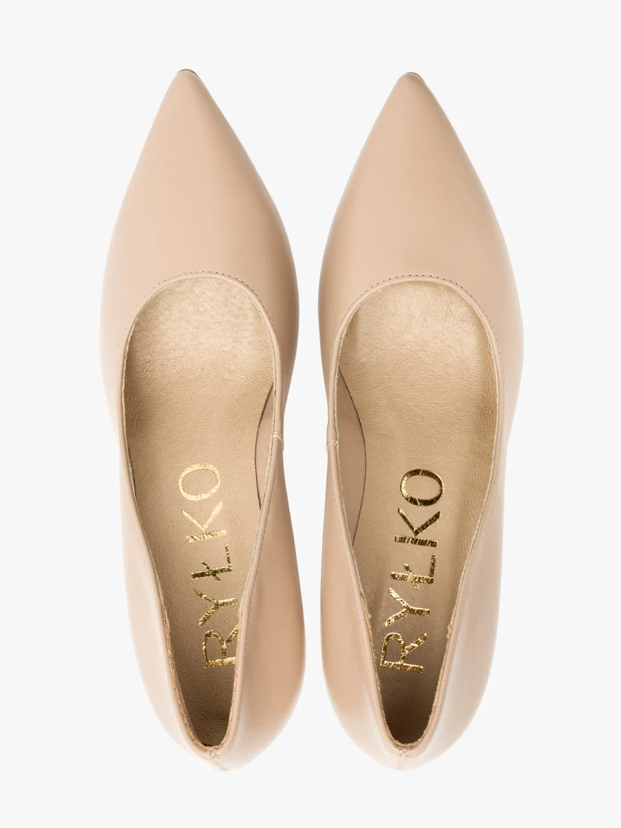 Beżowe czółenka na lakierowanej szpilce
