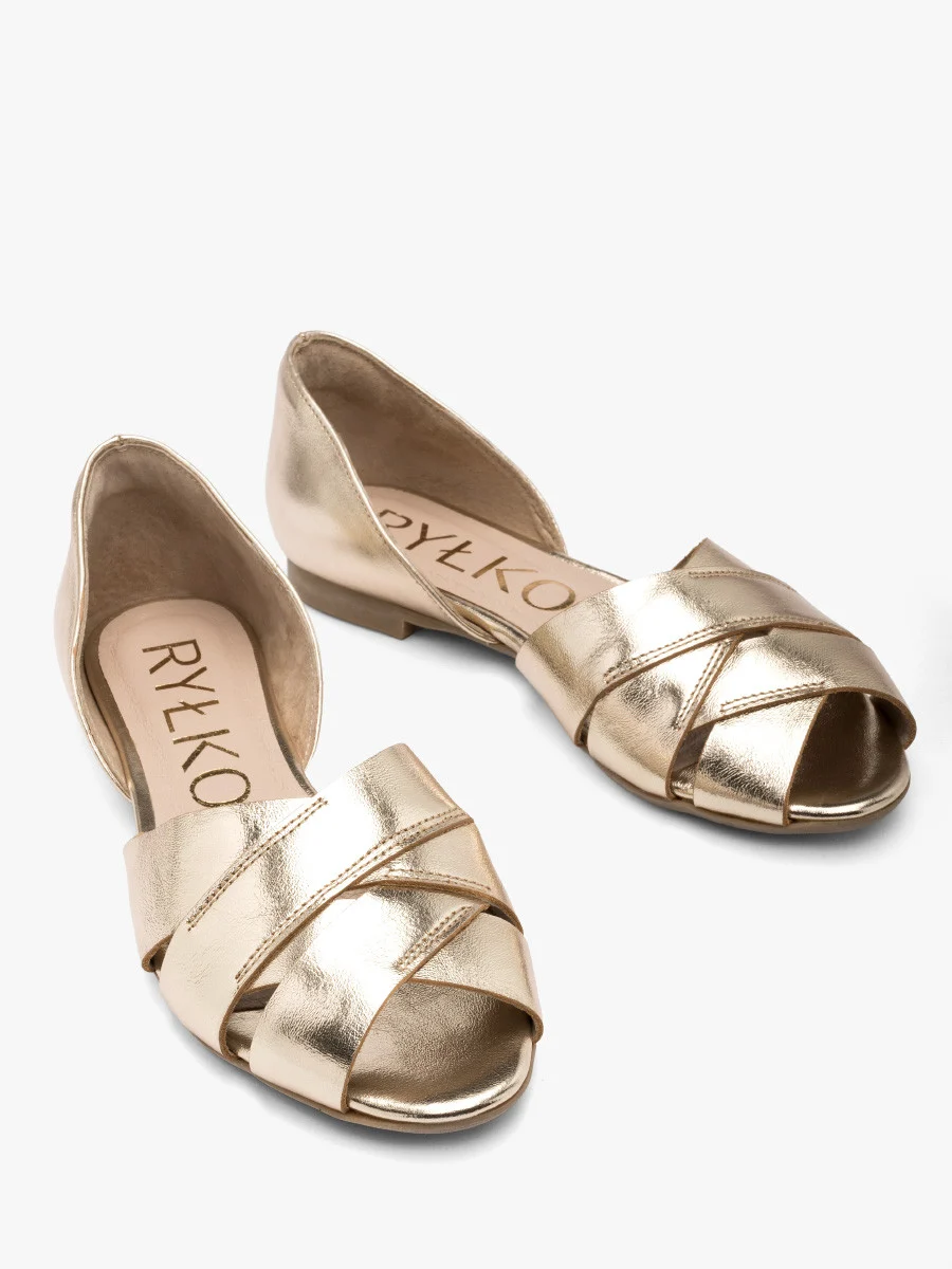 Platynowe baleriny z zakrytą piętą