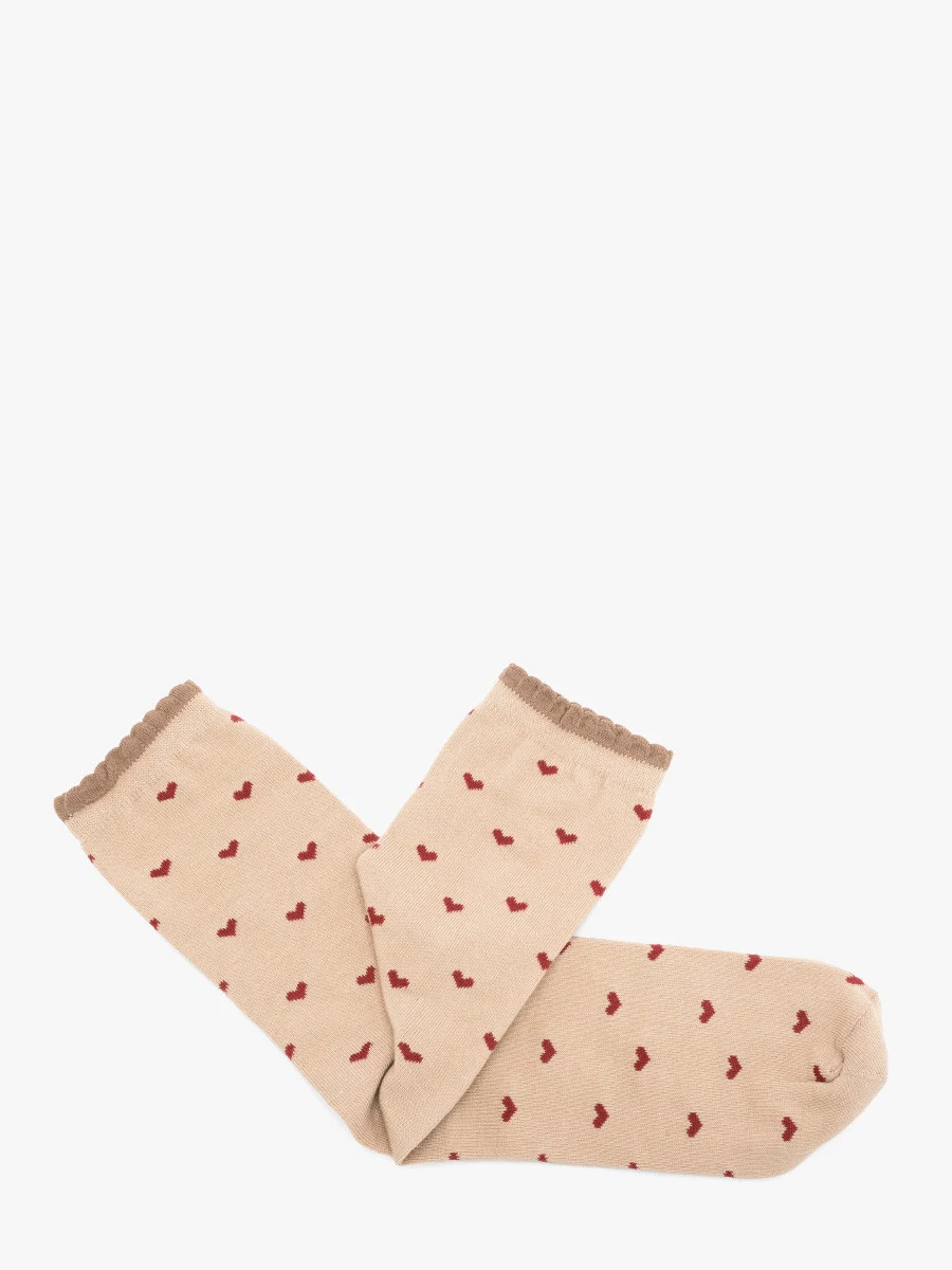 Beżowe skarpety damskie w serduszka