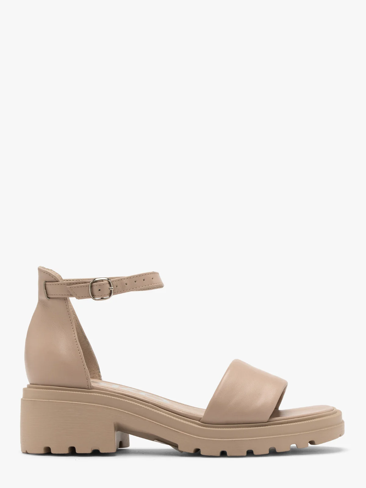 Beżowe sandały na masywnym spodzie