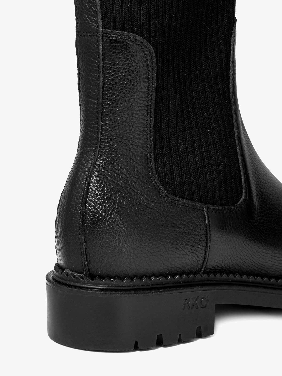 Czarne sztyblety damskie z elastyczną tkaniną