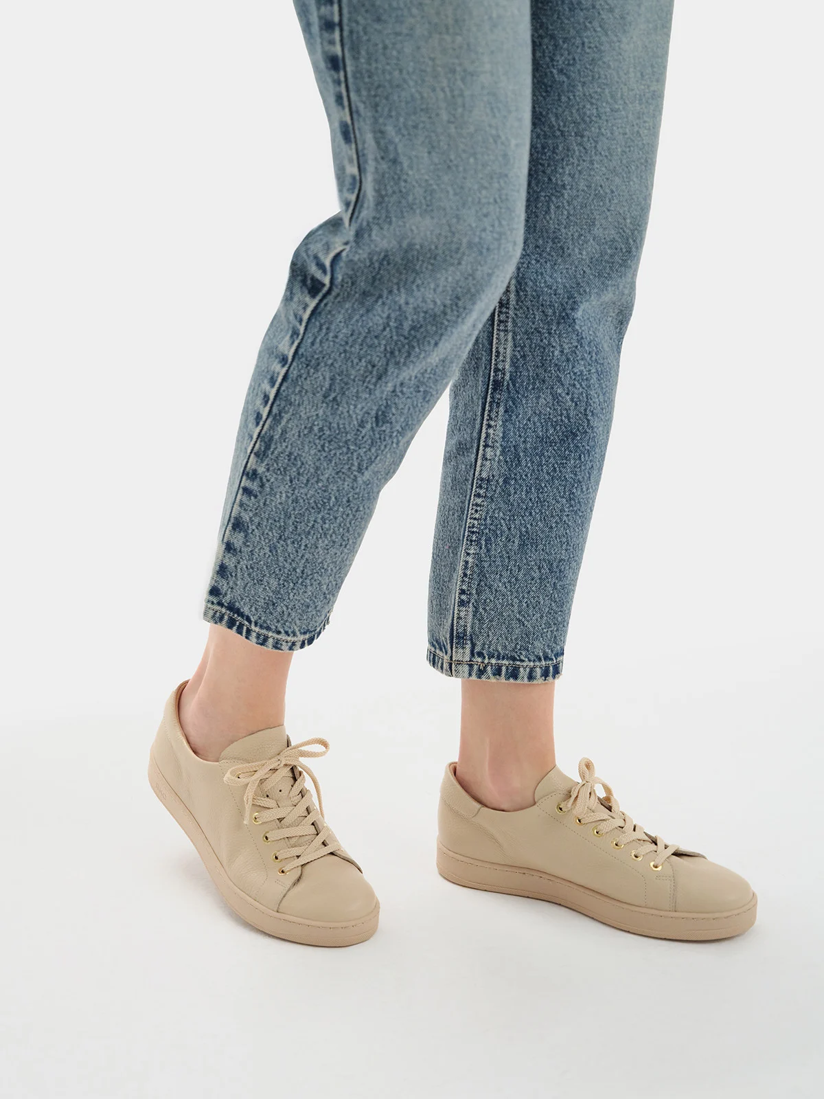 Beżowe półbuty sportowe