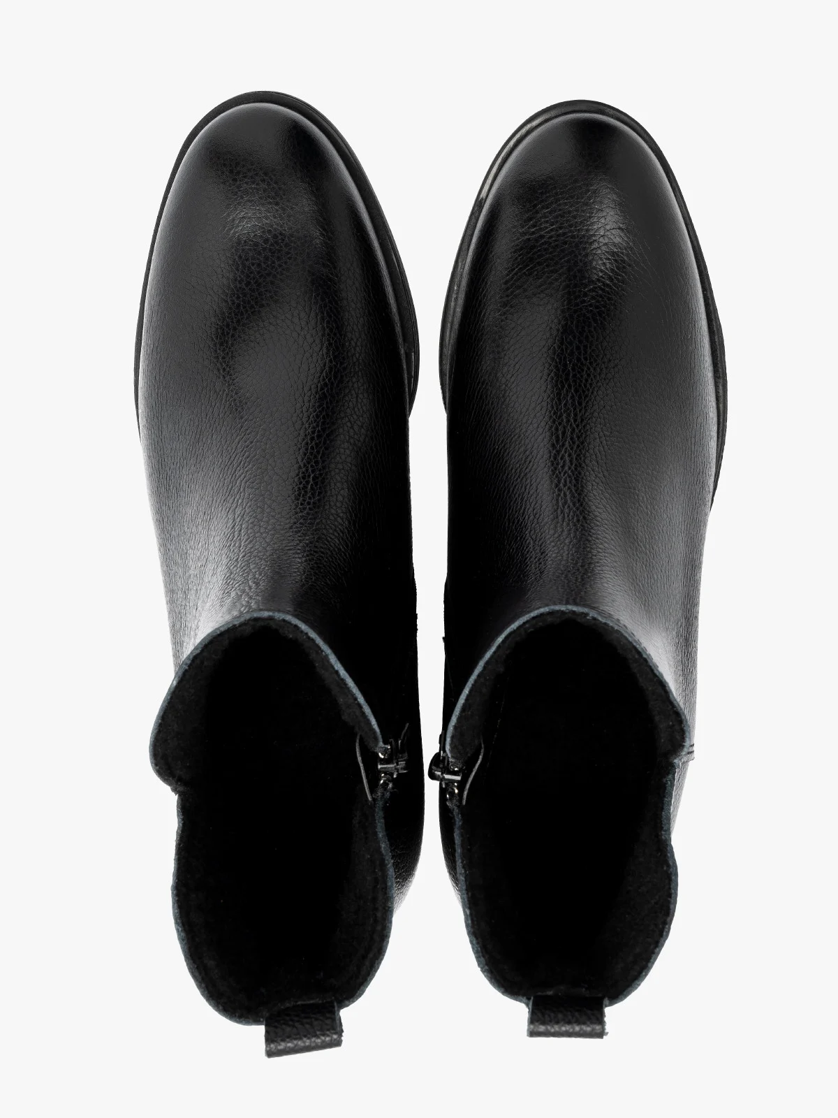 Czarne botki damskie z ozdobną cholewką