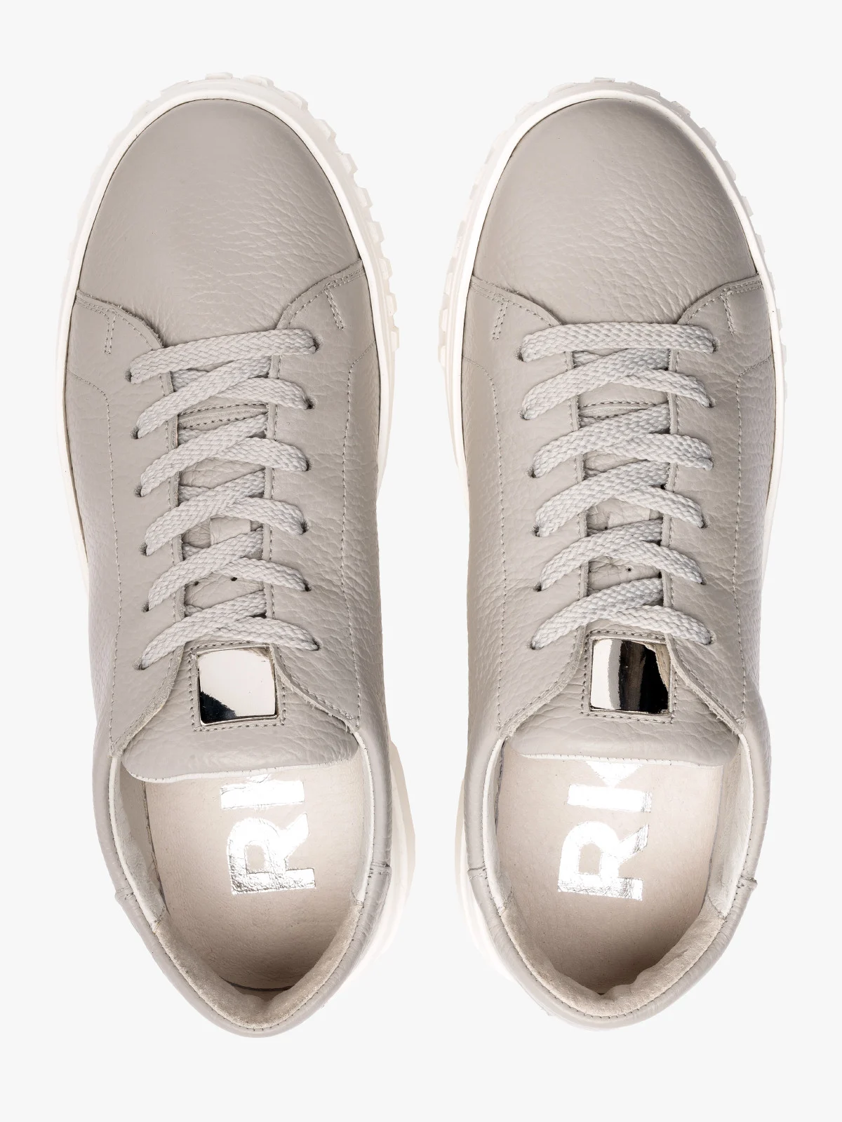 Szare sportowe półbuty na białej grubej podeszwie