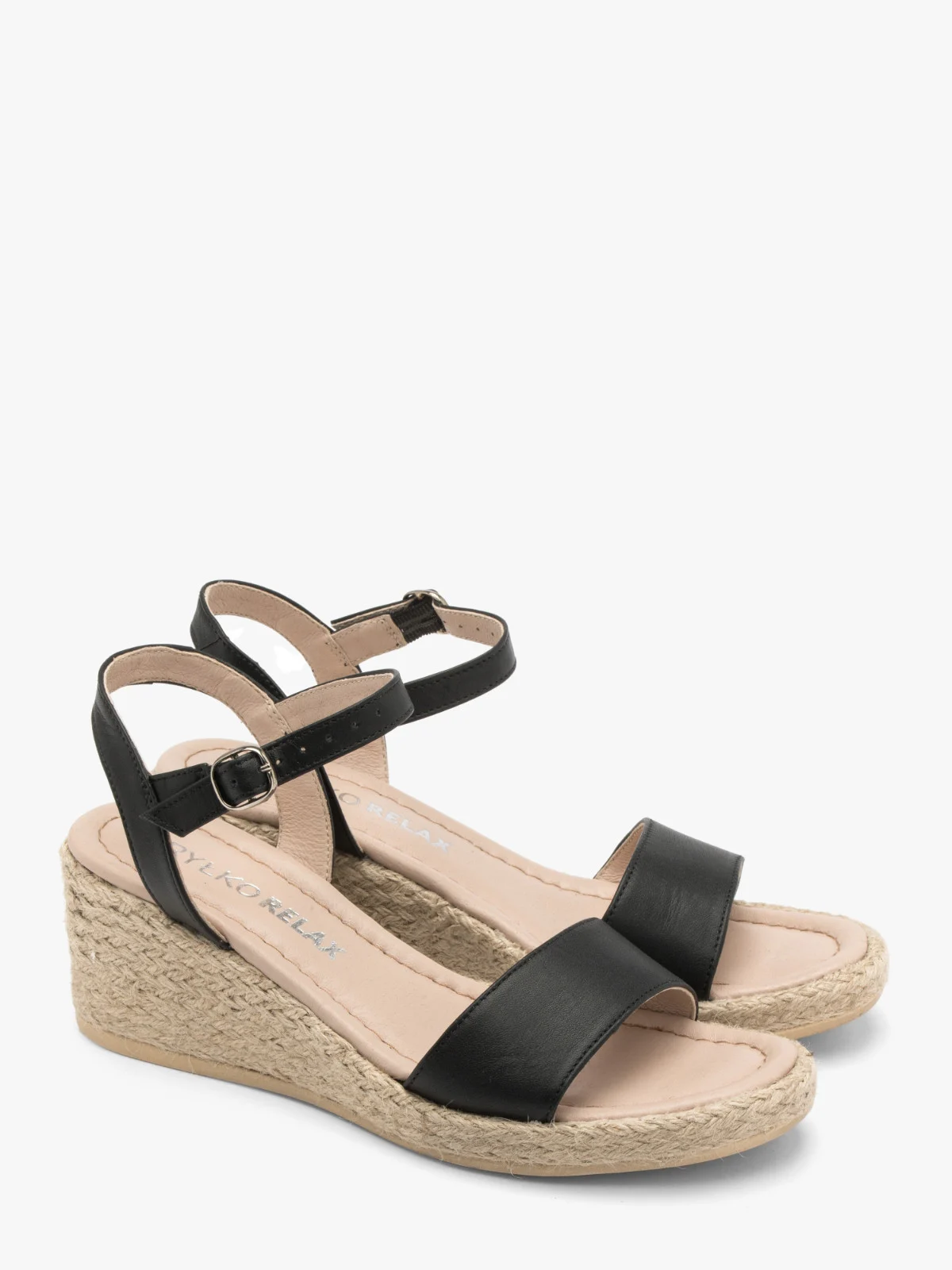 Czarne sandały na ozdobnej platformie