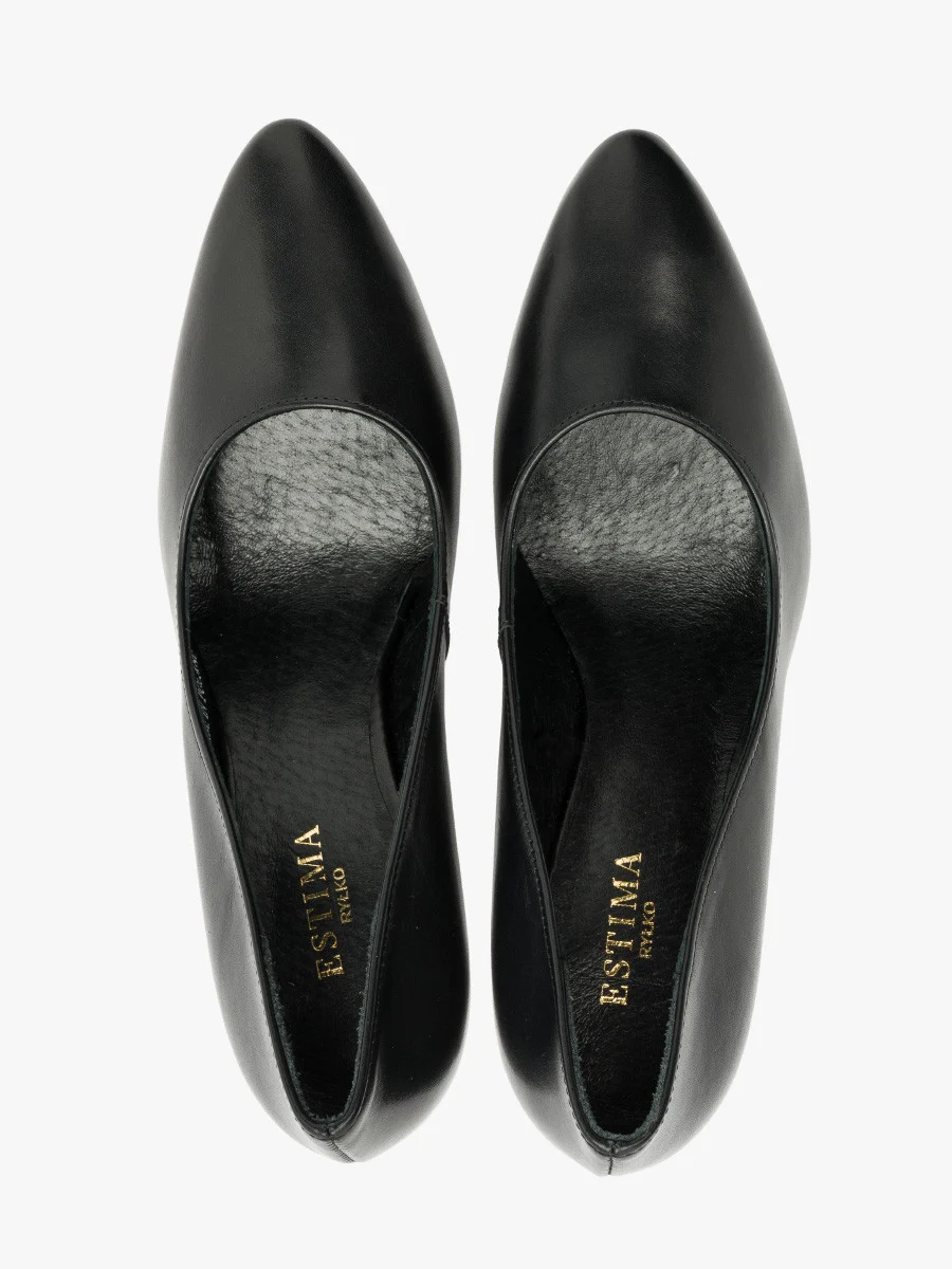 Czarne czółenka na wysokim obcasie