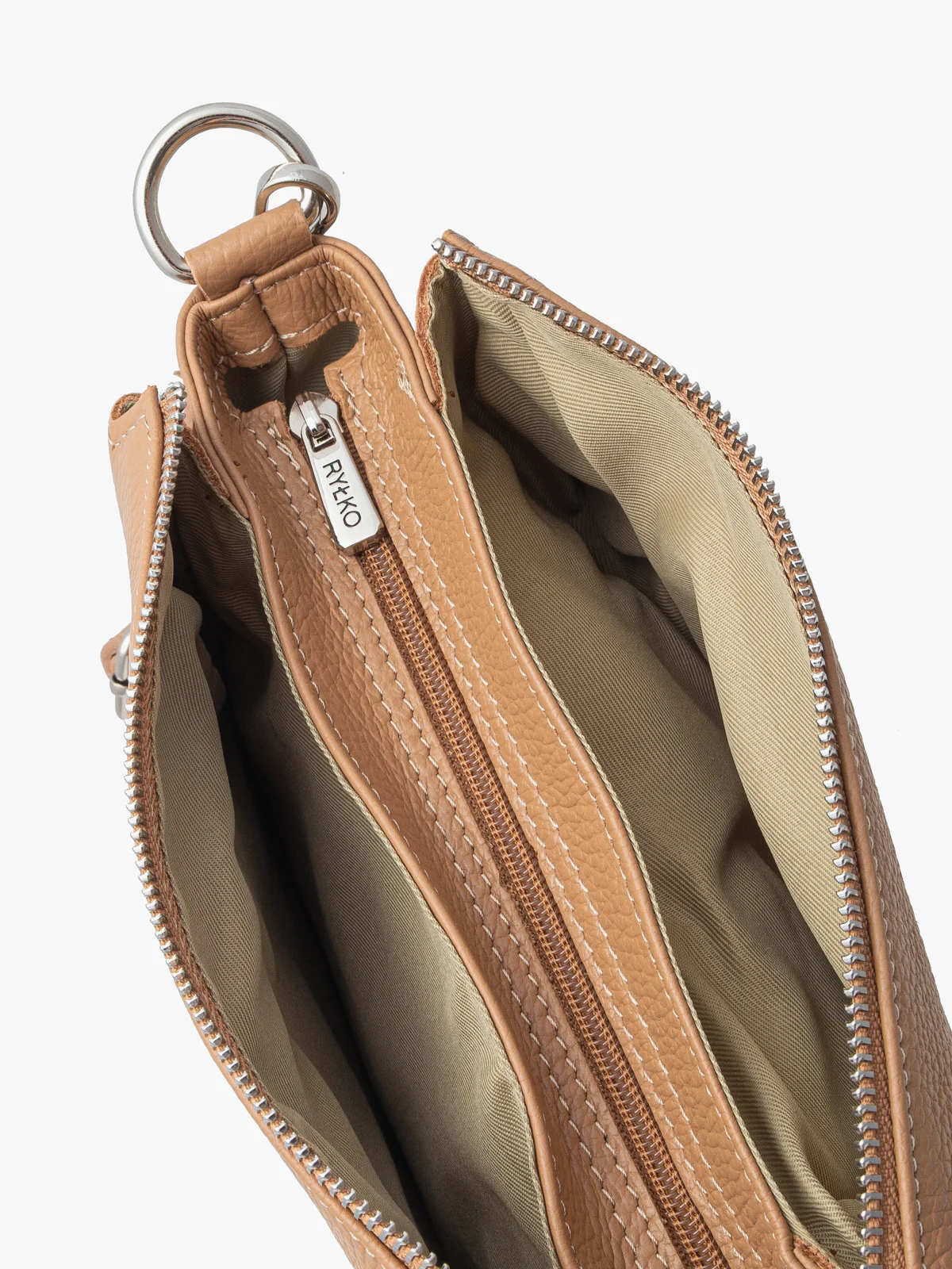 Beżowa torebka z regulowanym paskiem