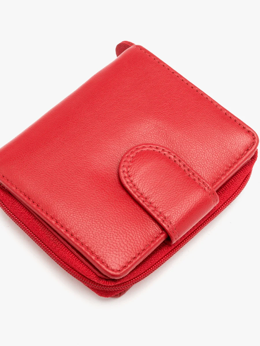 Czerwony portfel damski