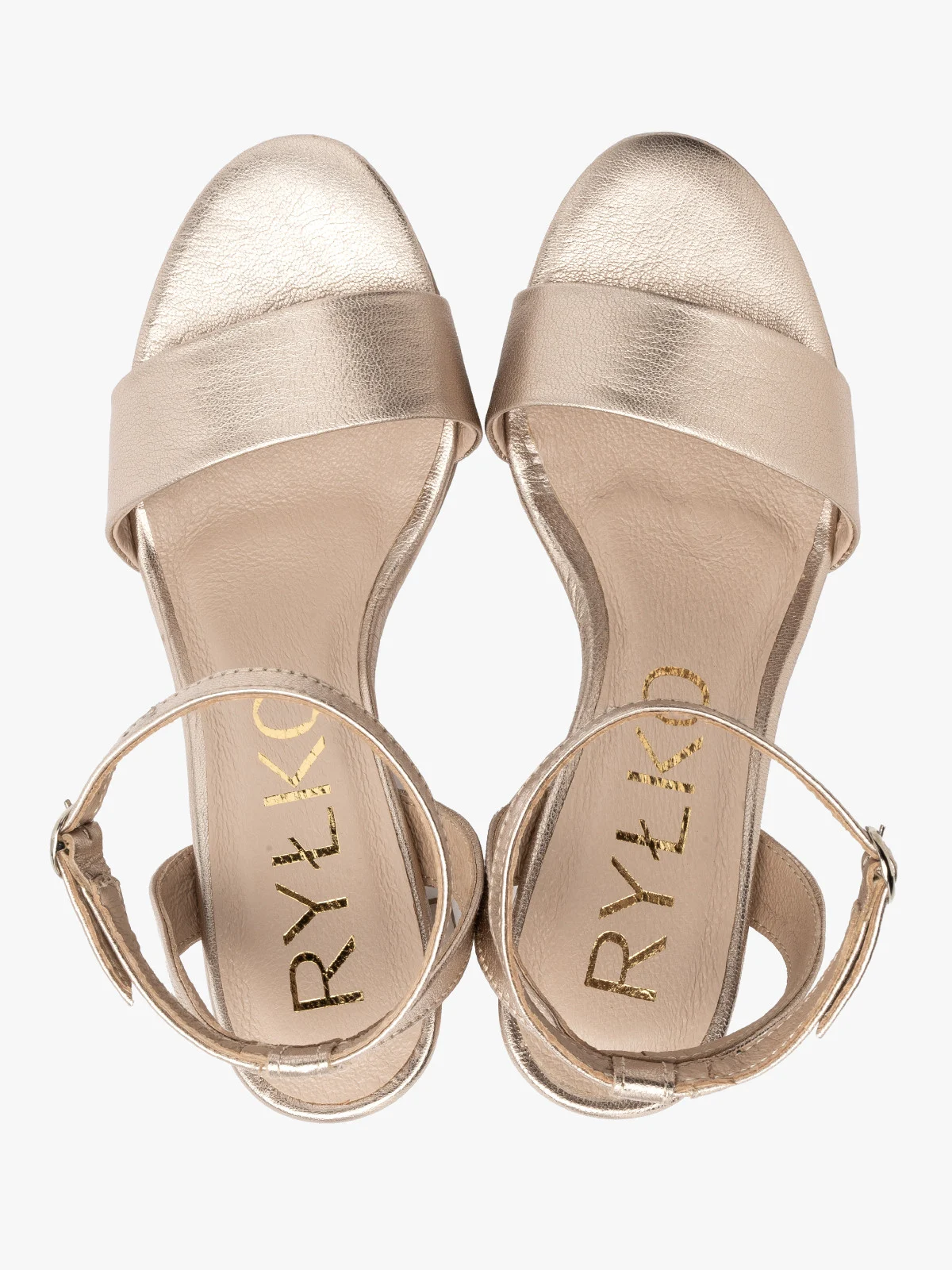 Platynowe sandały na słupku