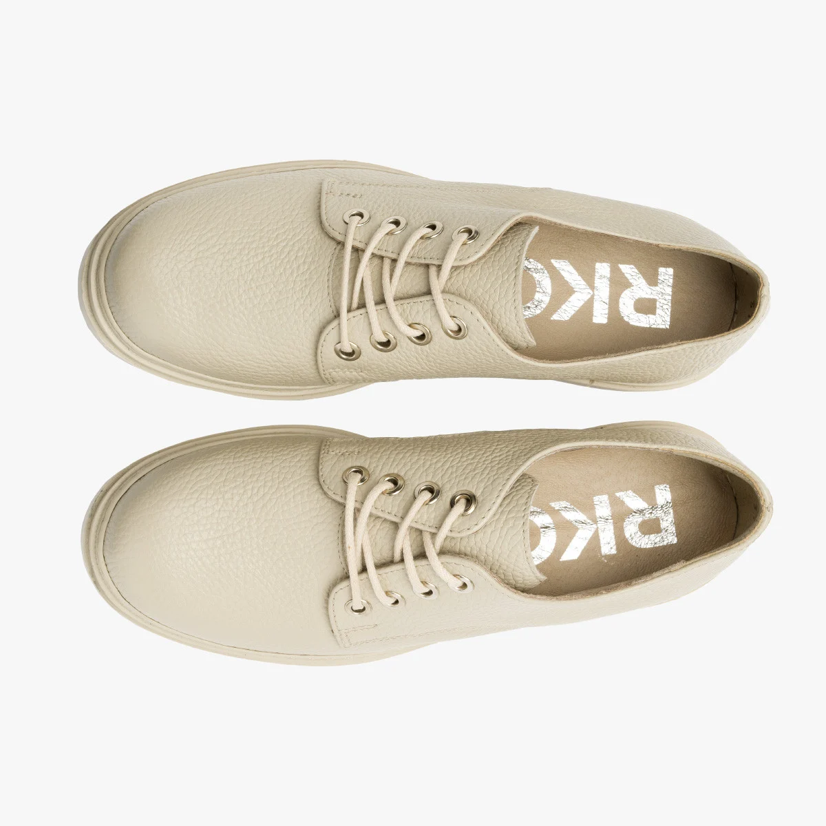 Kremowe półbuty na lekkiej podeszwie