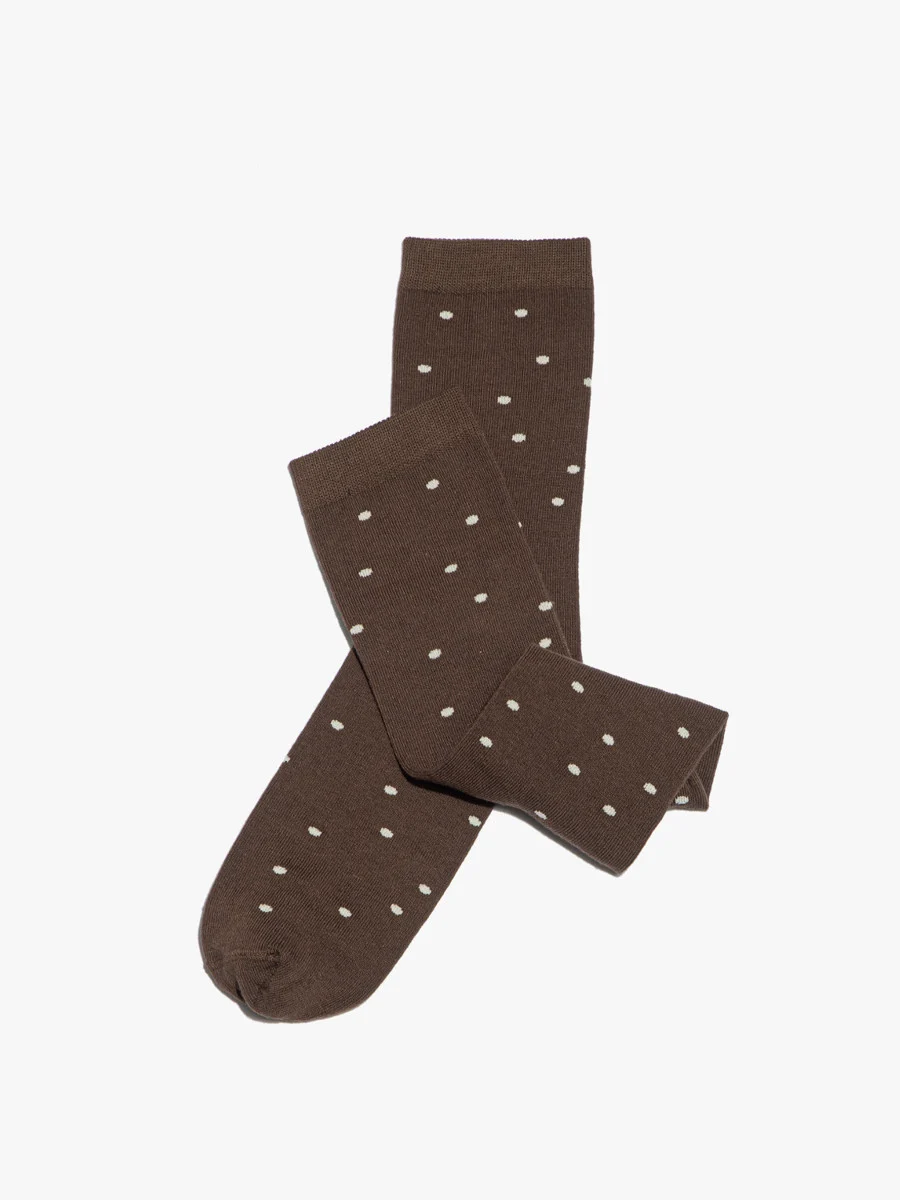 Brązowe skarpety damskie w kropki