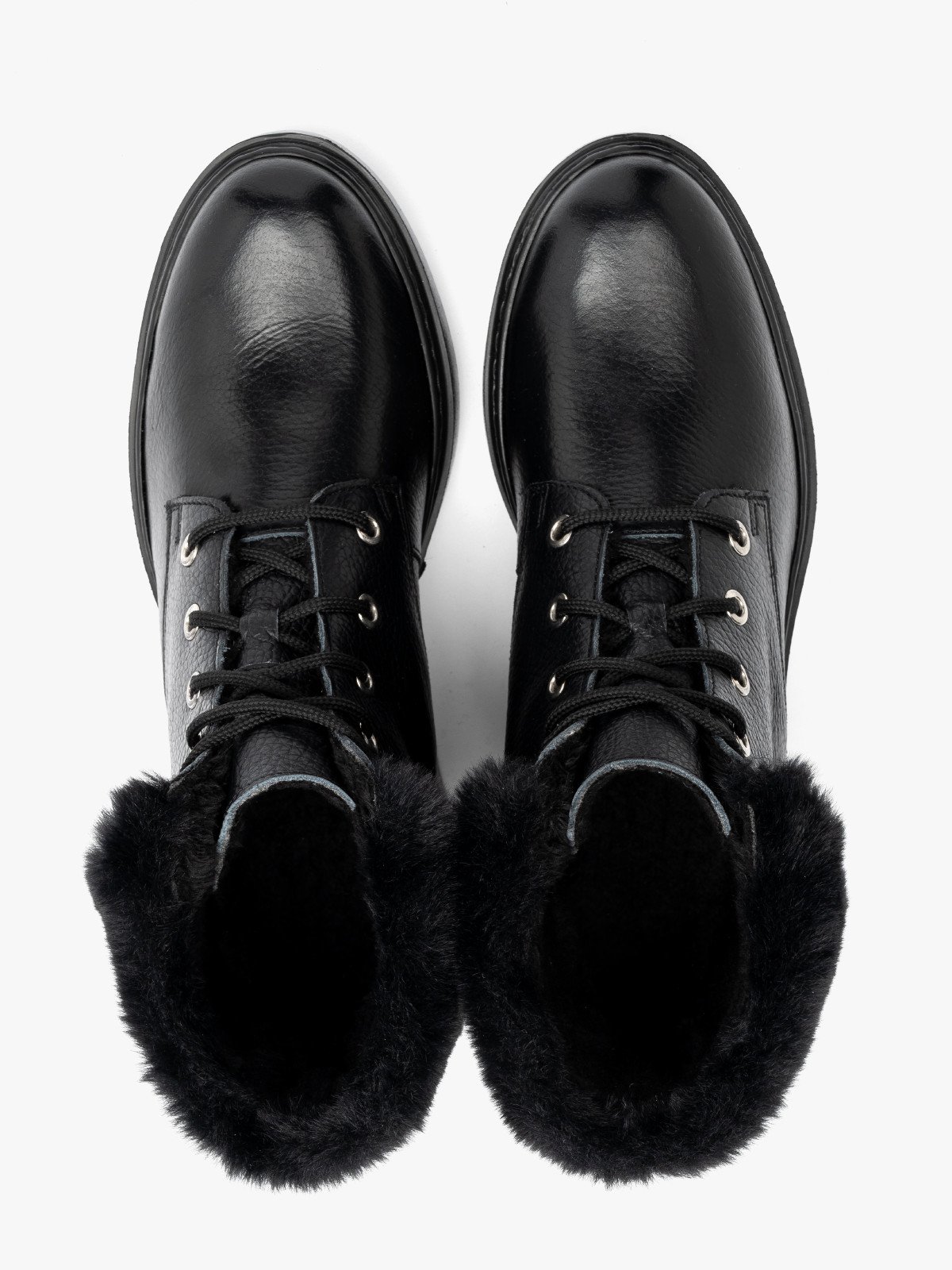 Czarne trzewiki damskie z futrem
