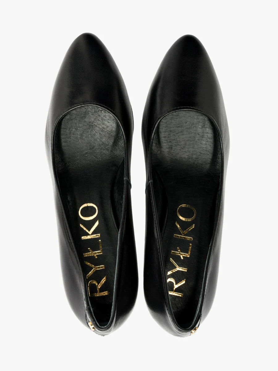 Czółenka na szpilce