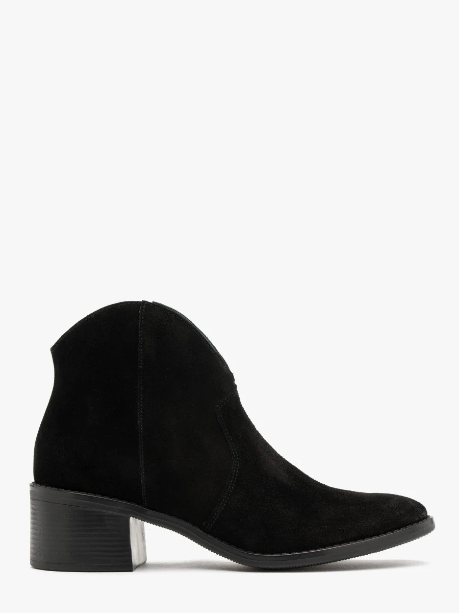 Czarne botki typu kowbojki