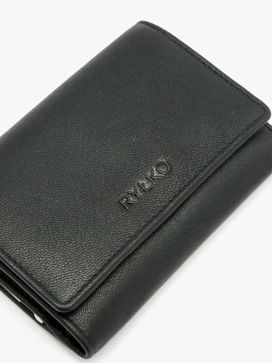 Czarny portfel damski