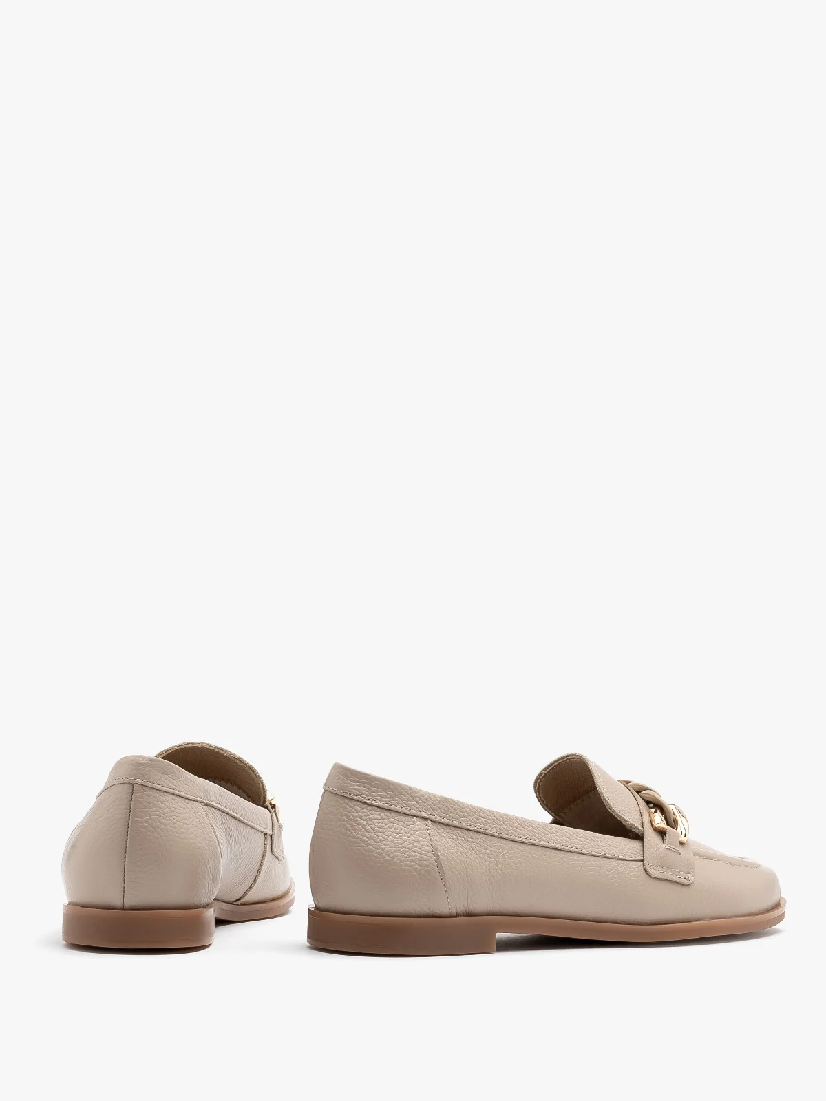 Beżowe mokasyny ze złoto-beżową ozdobą