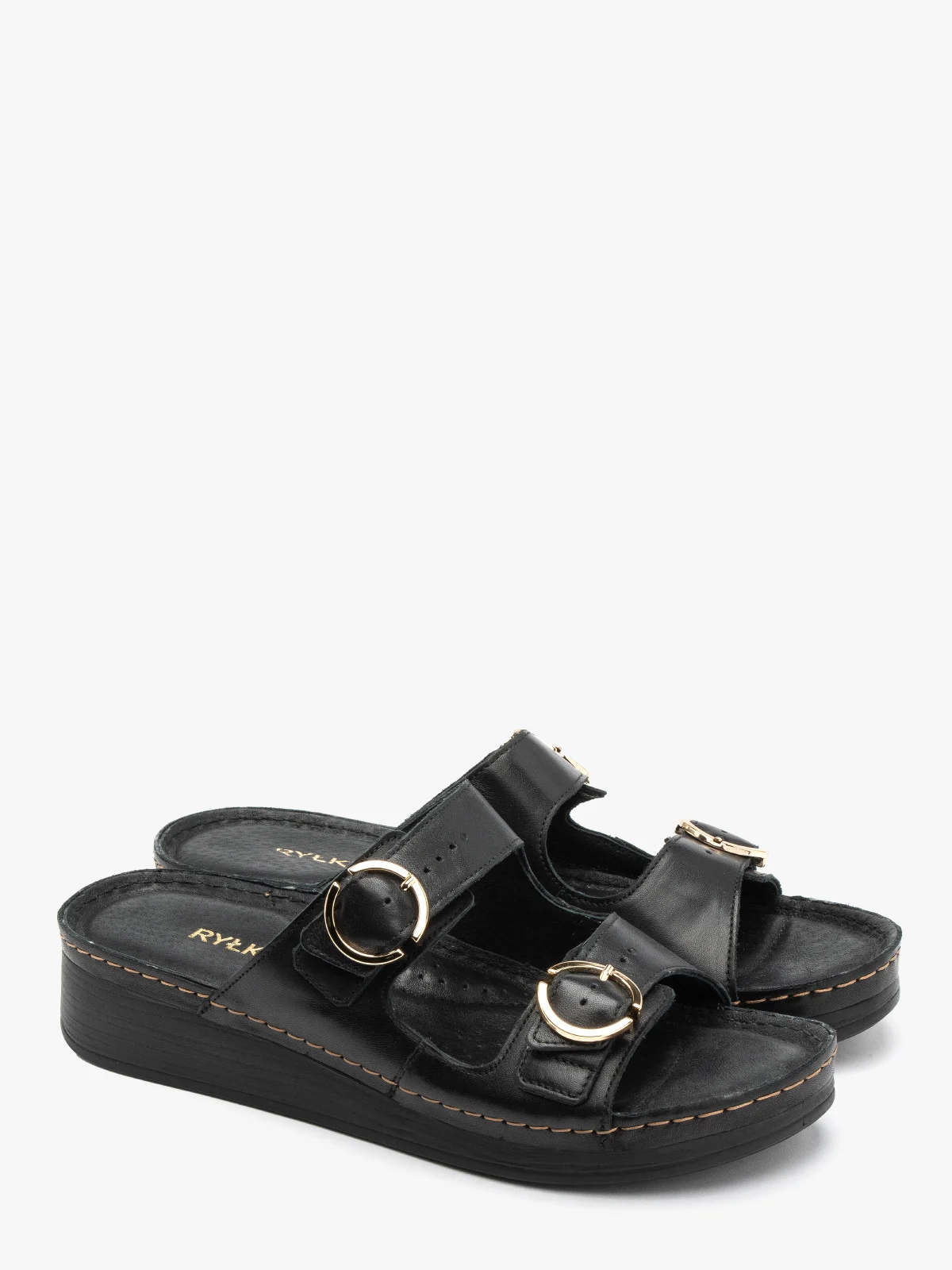 Czarne klapki na niskiej platformie