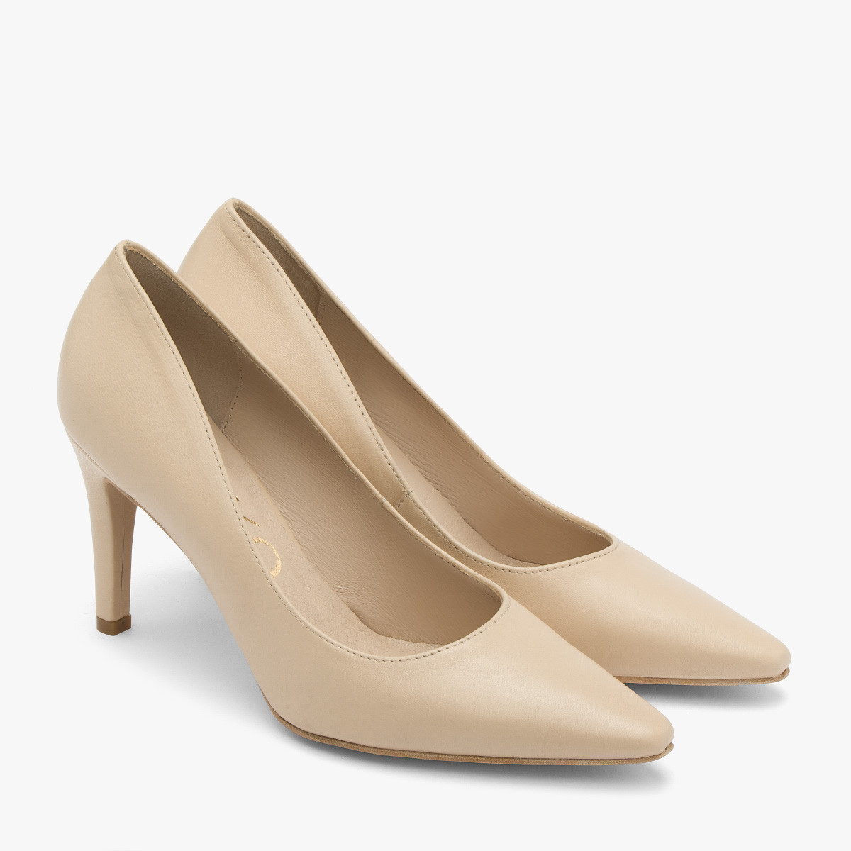 Beżowe czółenka na szpilce