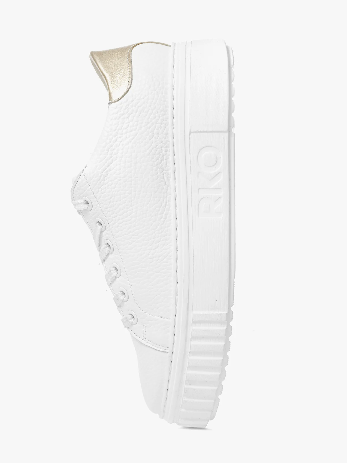 Białe półbuty sportowe na lekkiej podeszwie