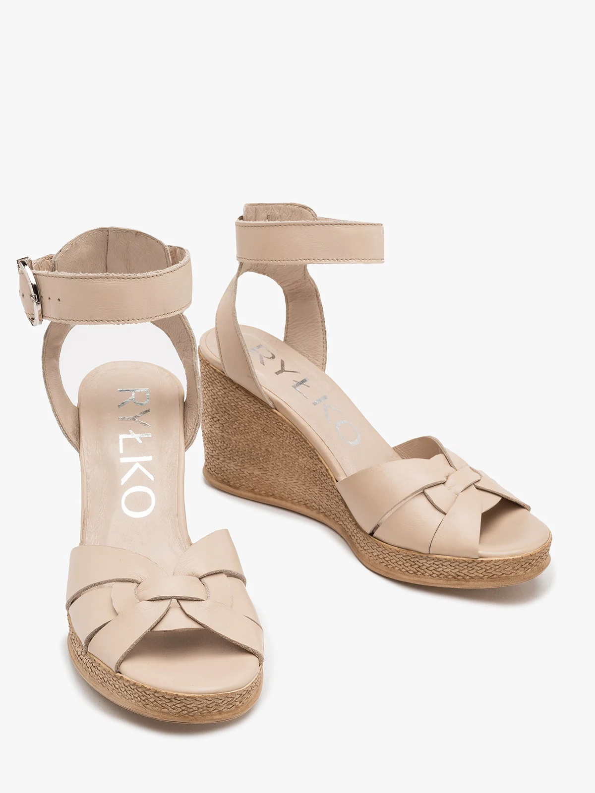 Beżowe sandały na wysokiej platformie