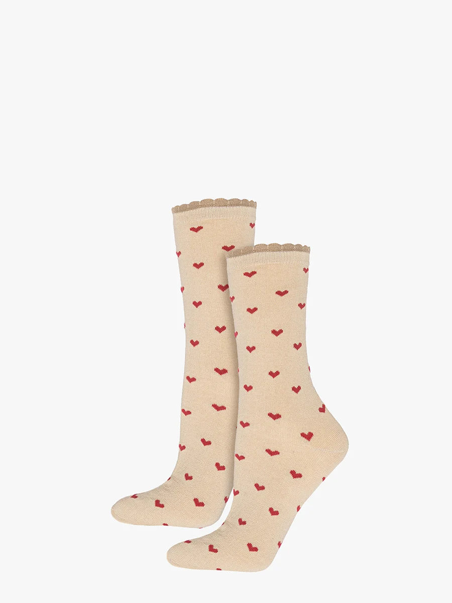 Beżowe skarpety damskie w serduszka