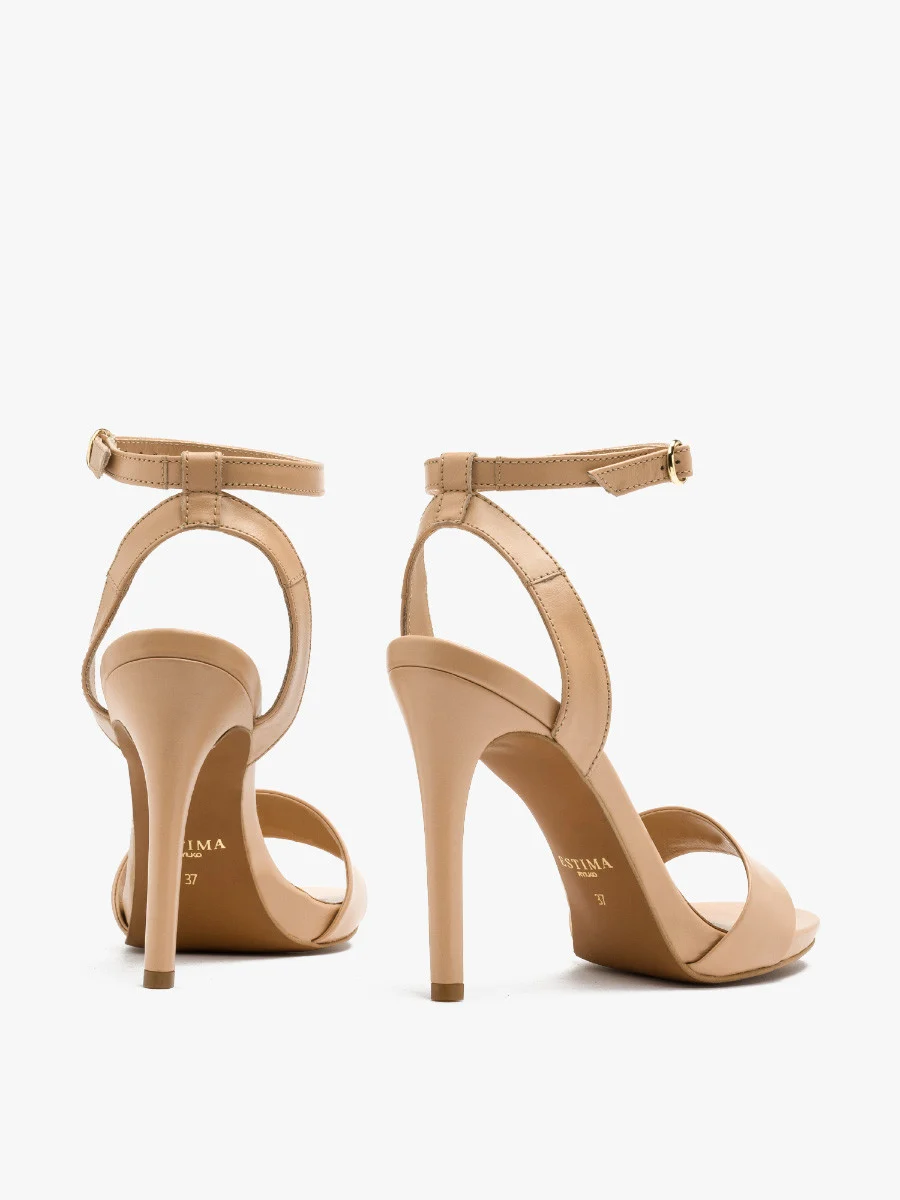 Beżowe sandały na wysokiej szpilce
