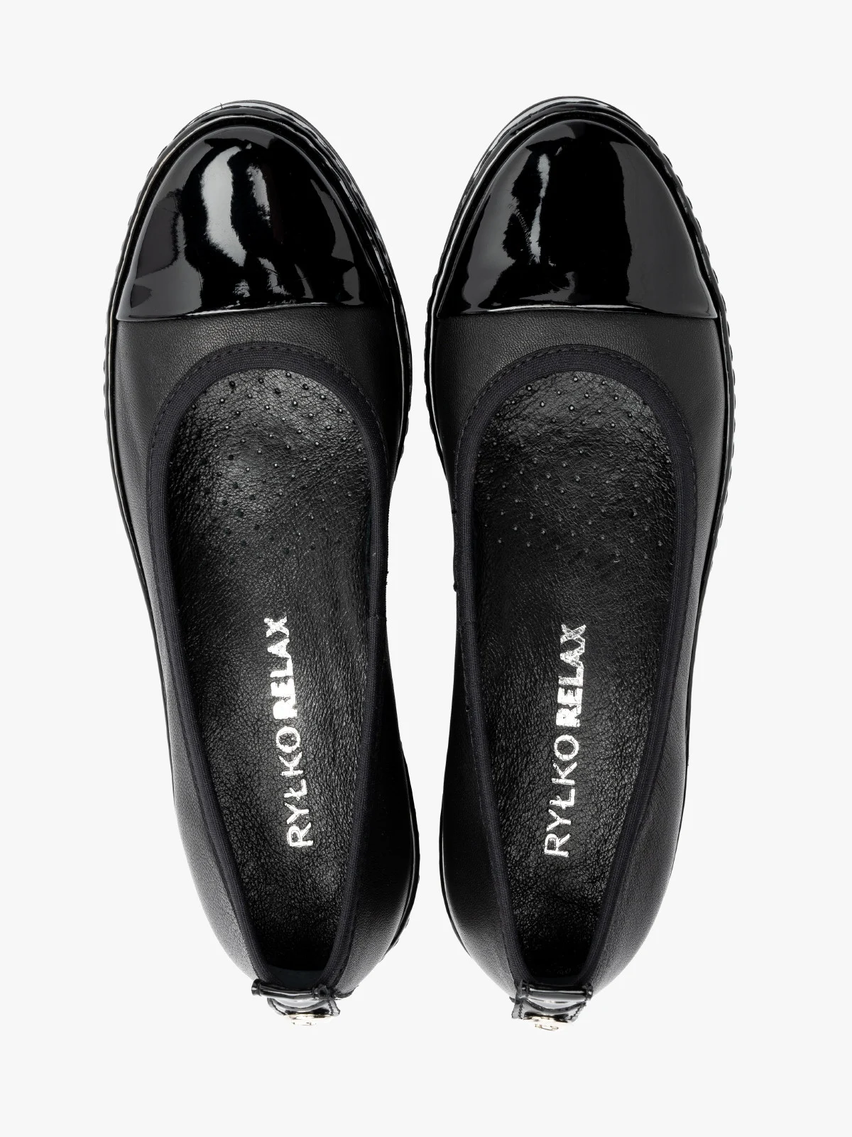 Czarne czółenka z lakierowanym noskiem