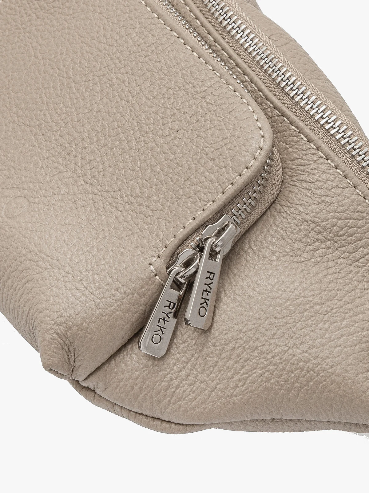 Ciemnobeżowa torebka nerka z poręczną zewnętrzną kieszenią