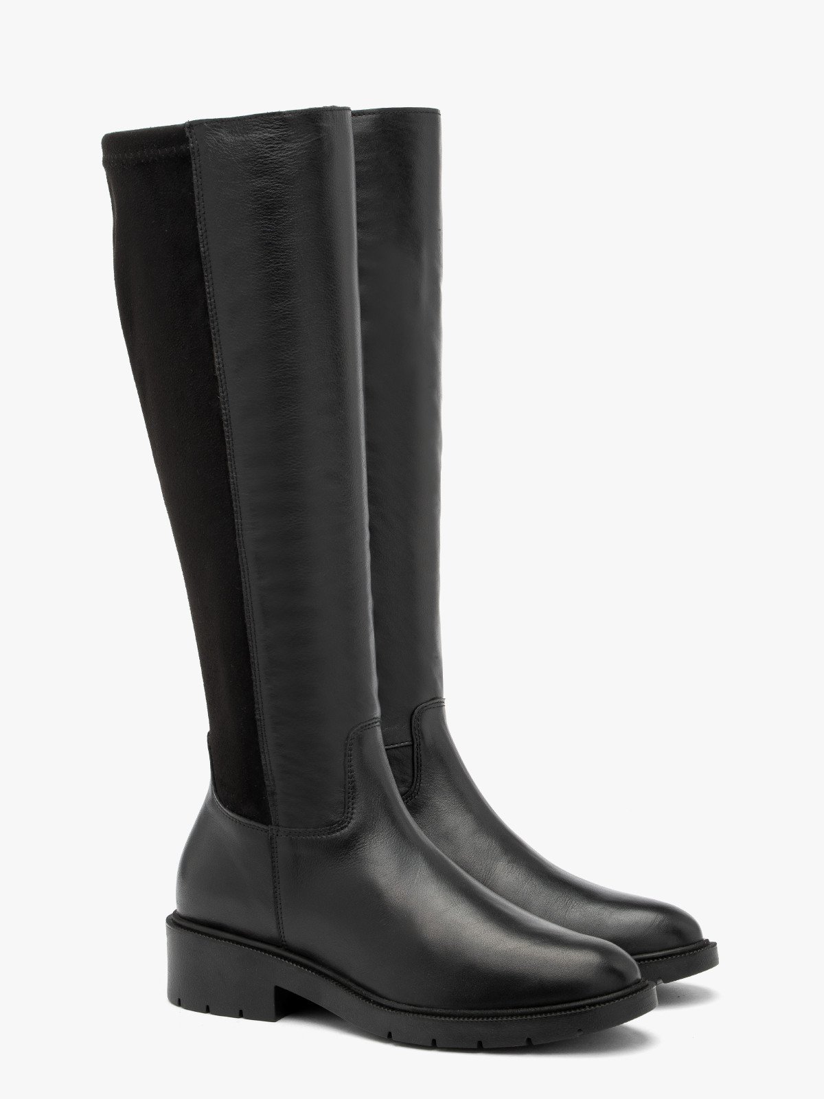 Czarne kozaki z elastyczną cholewką