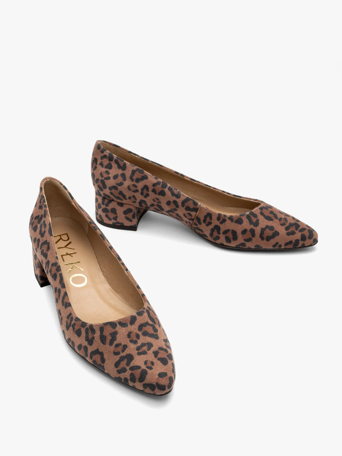 Niskie czółenka damskie w panterkę