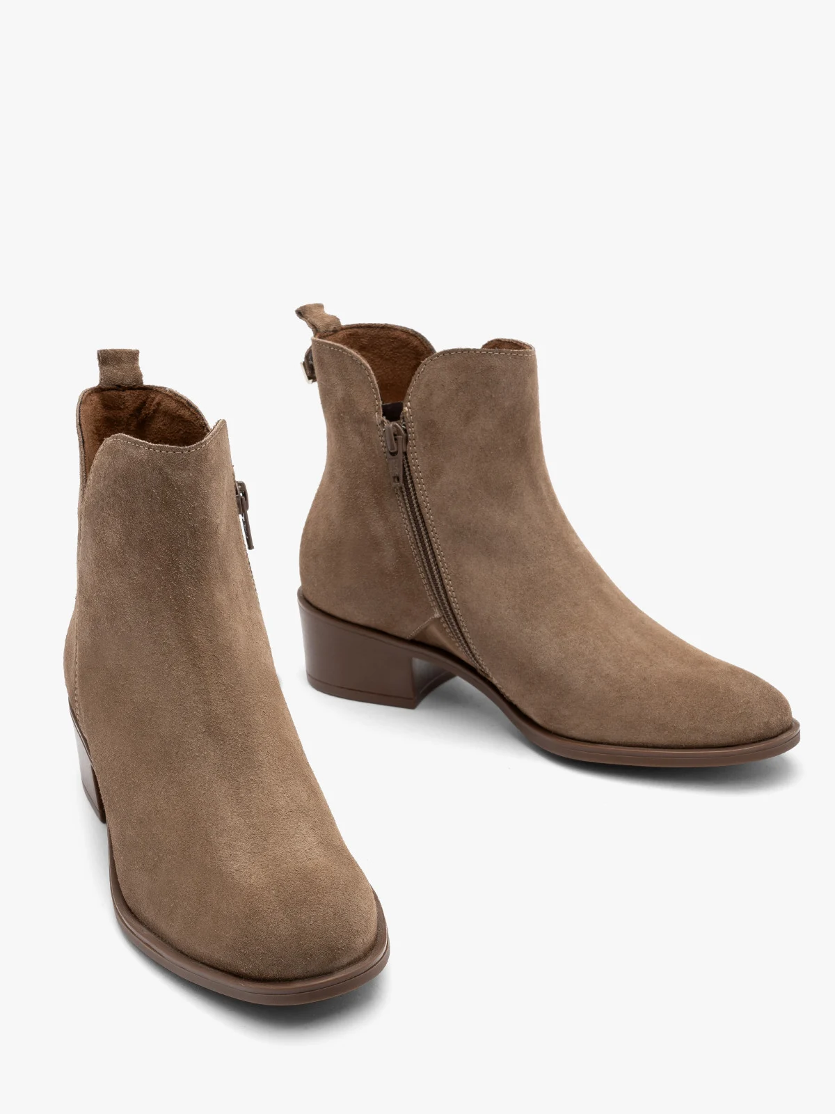 Piaskowe botki damskie z ozdobną cholewką